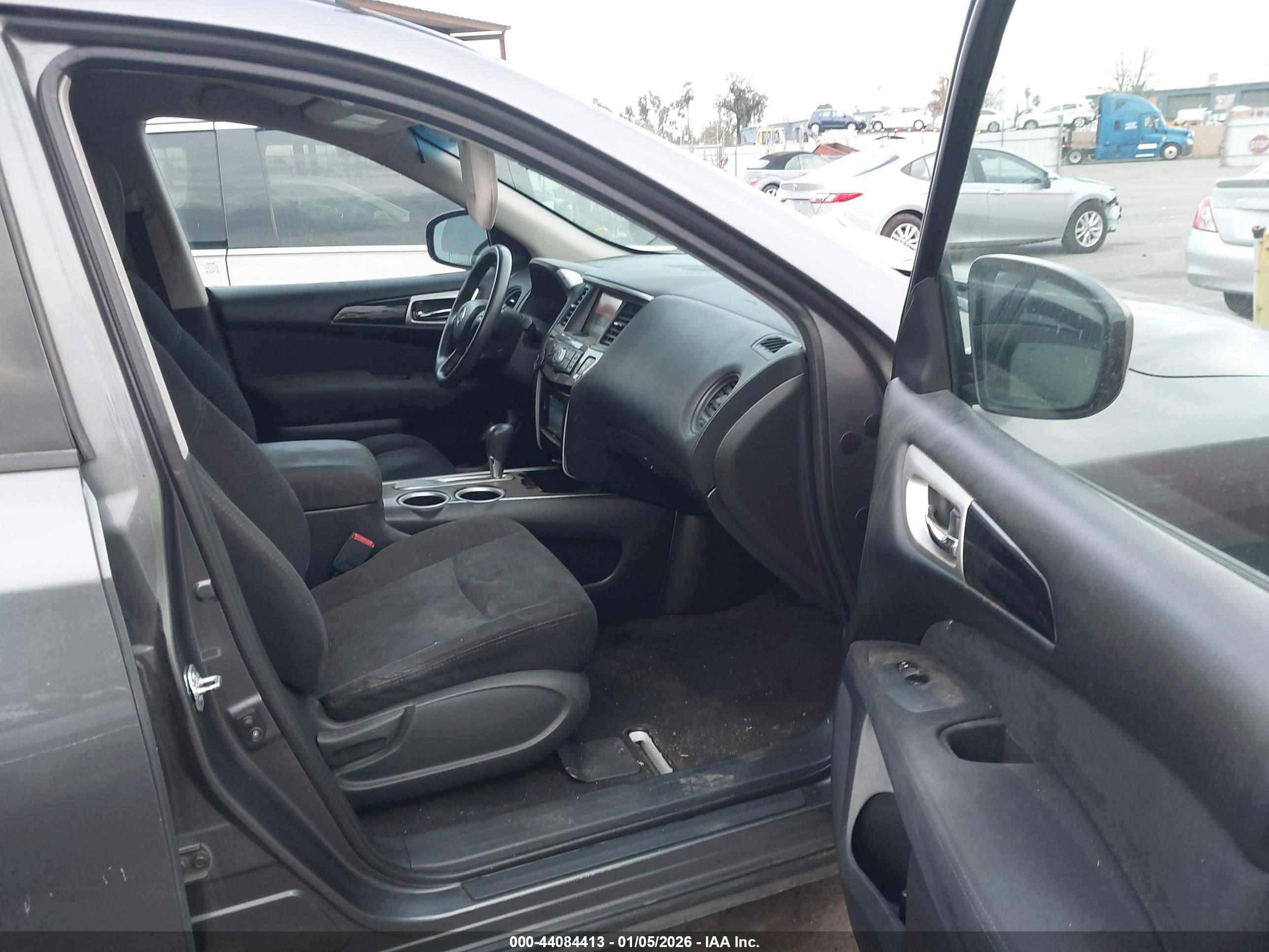 NISSAN PATHFINDER image 5