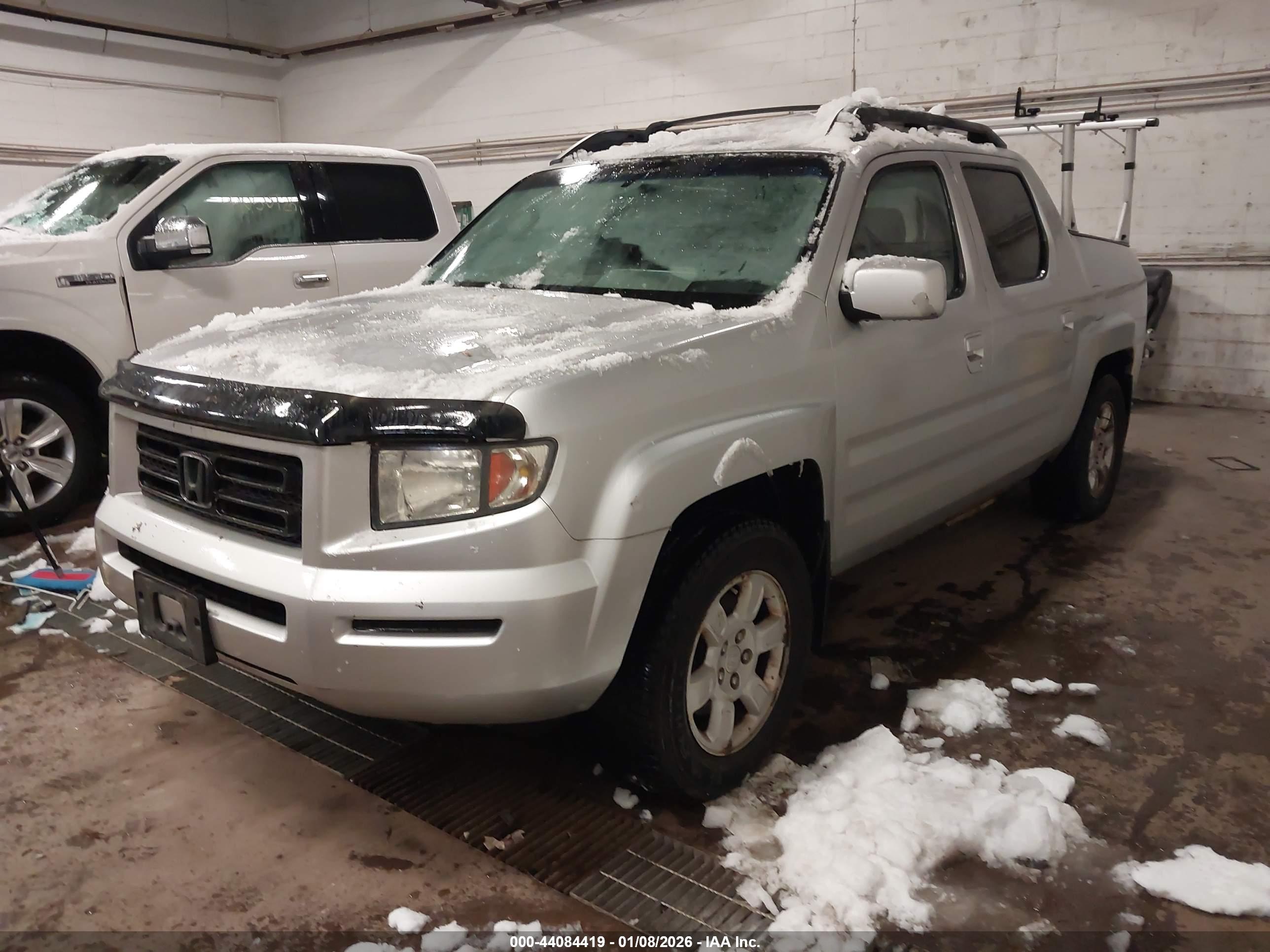 HONDA RIDGELINE image 2