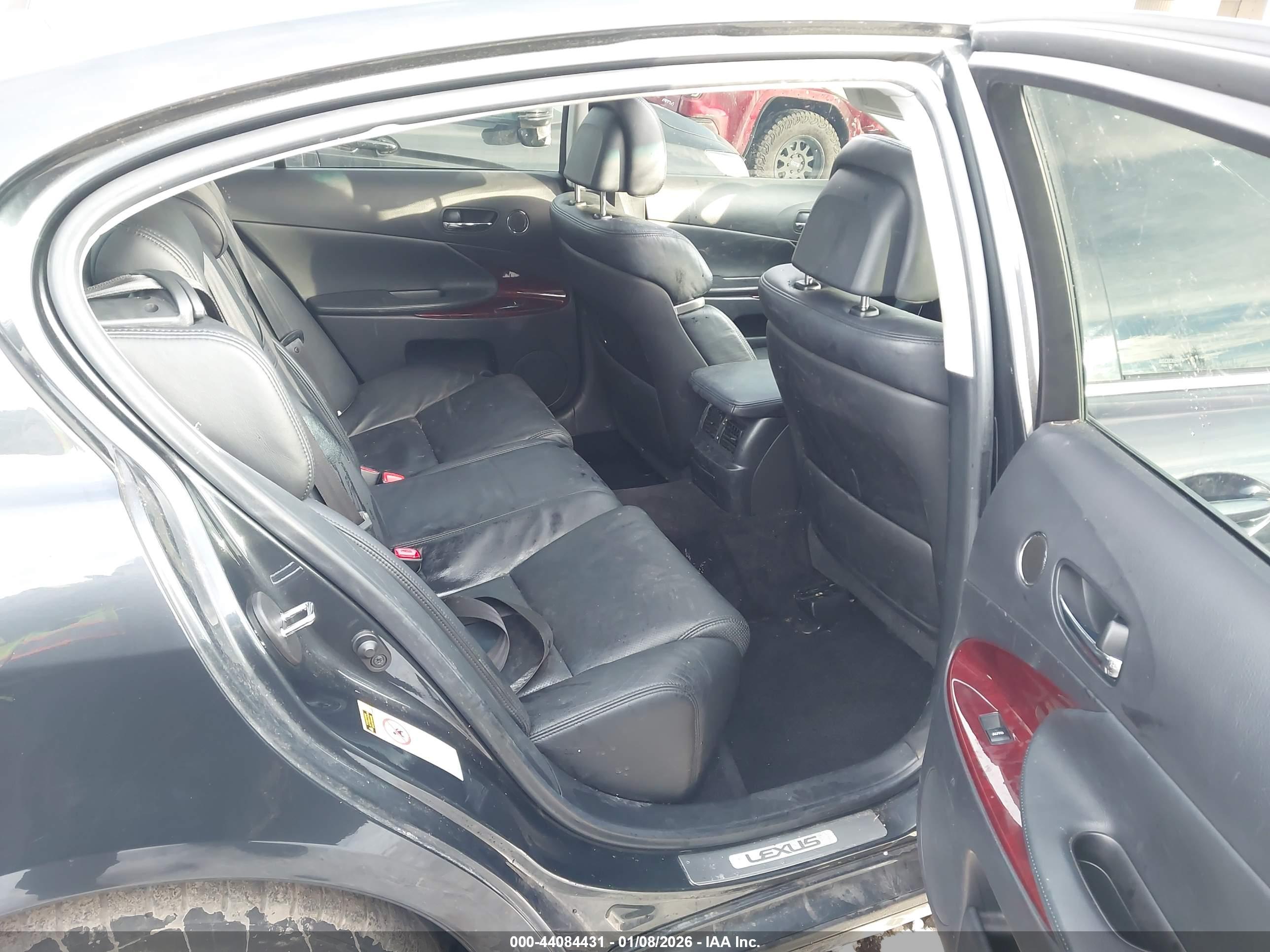 LEXUS GS image 8