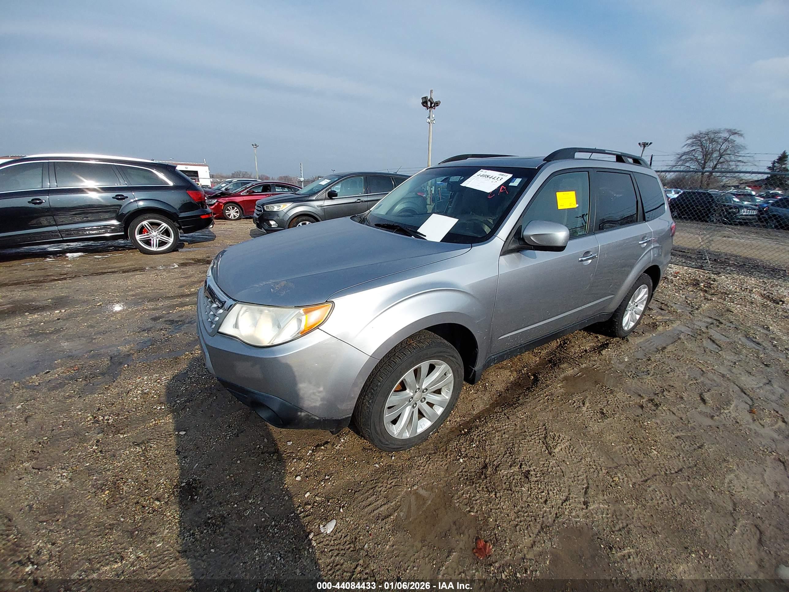 SUBARU FORESTER image 2