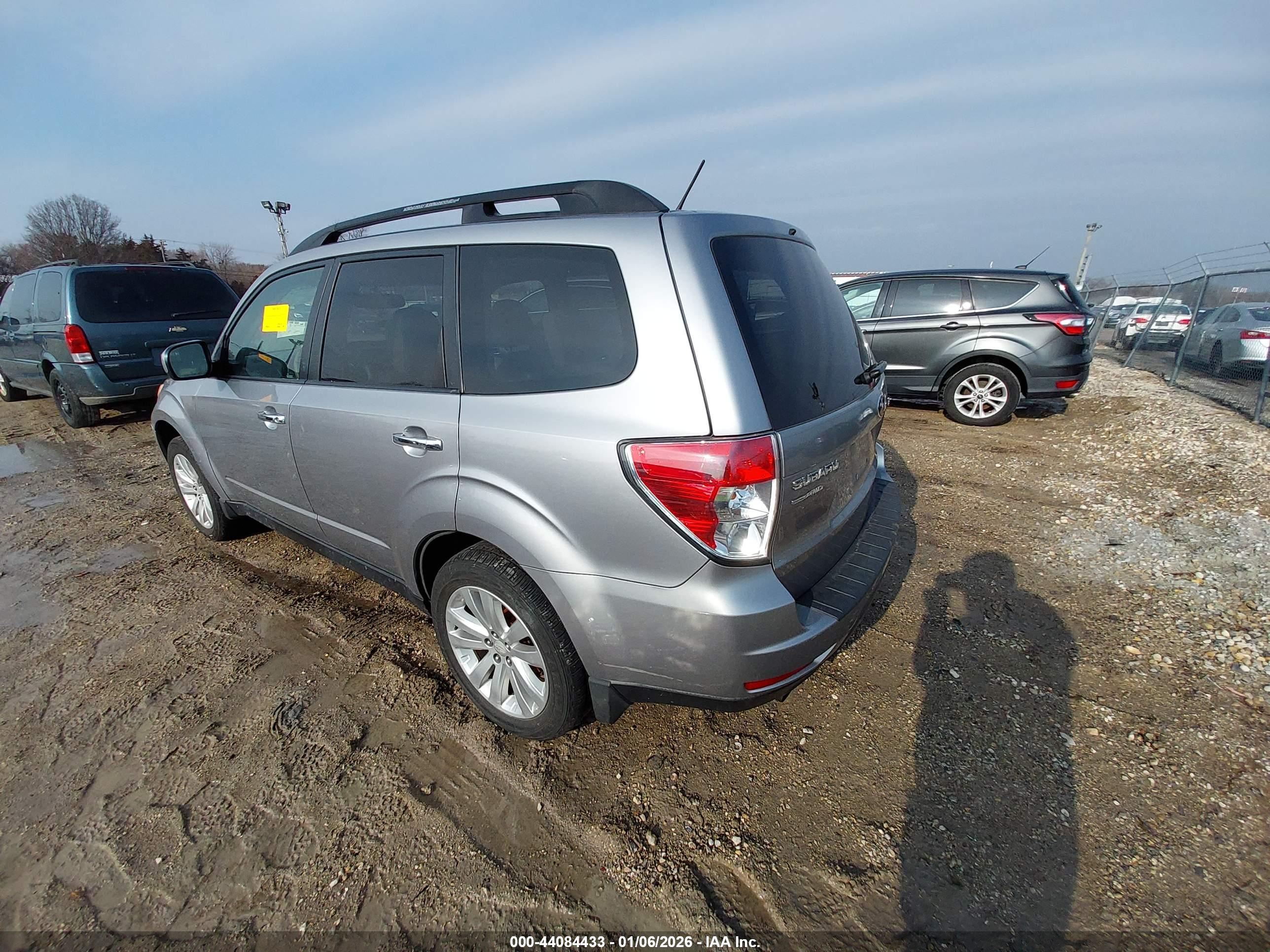 SUBARU FORESTER image 3