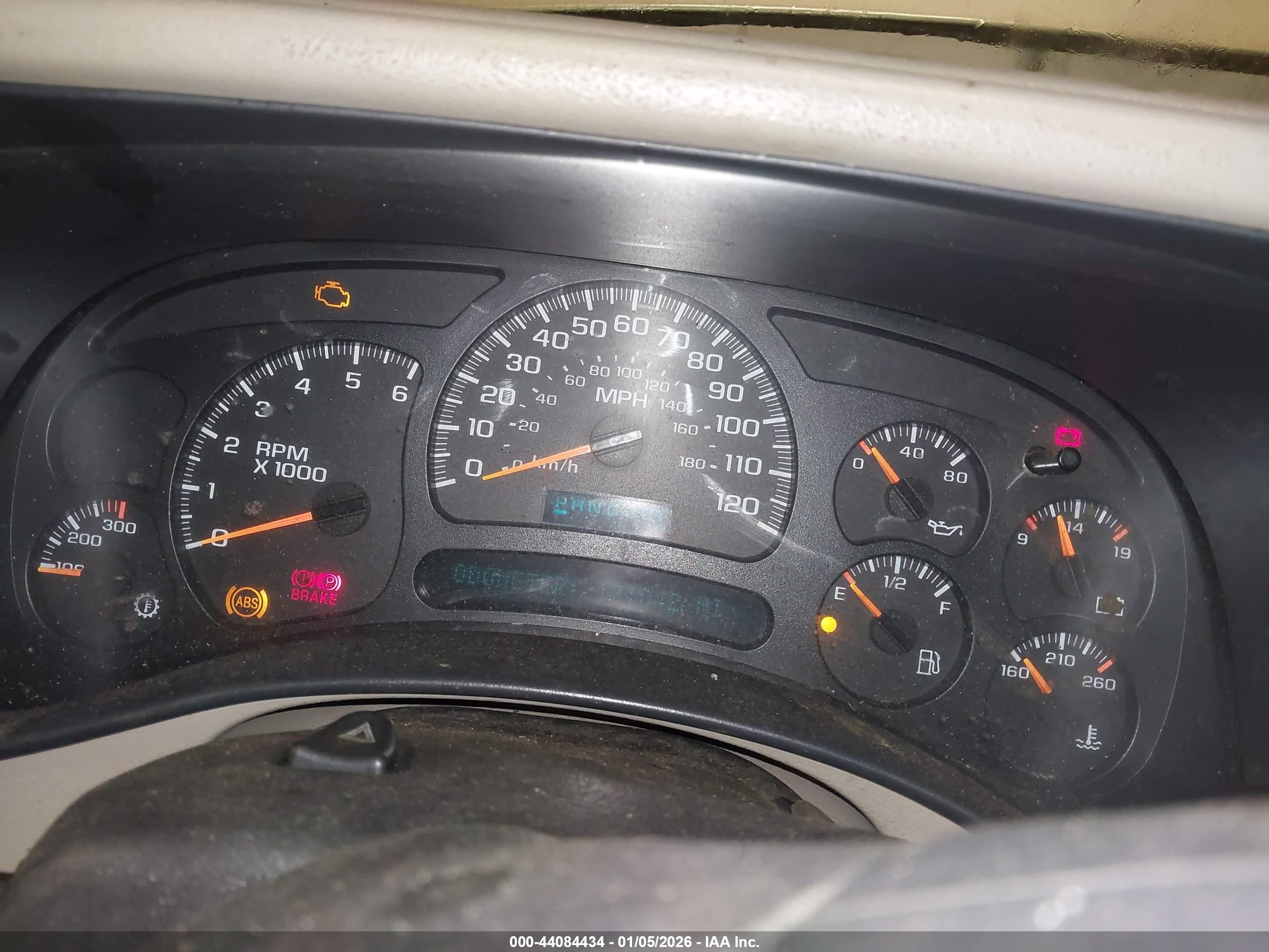 CHEVROLET SILVERADO image 7