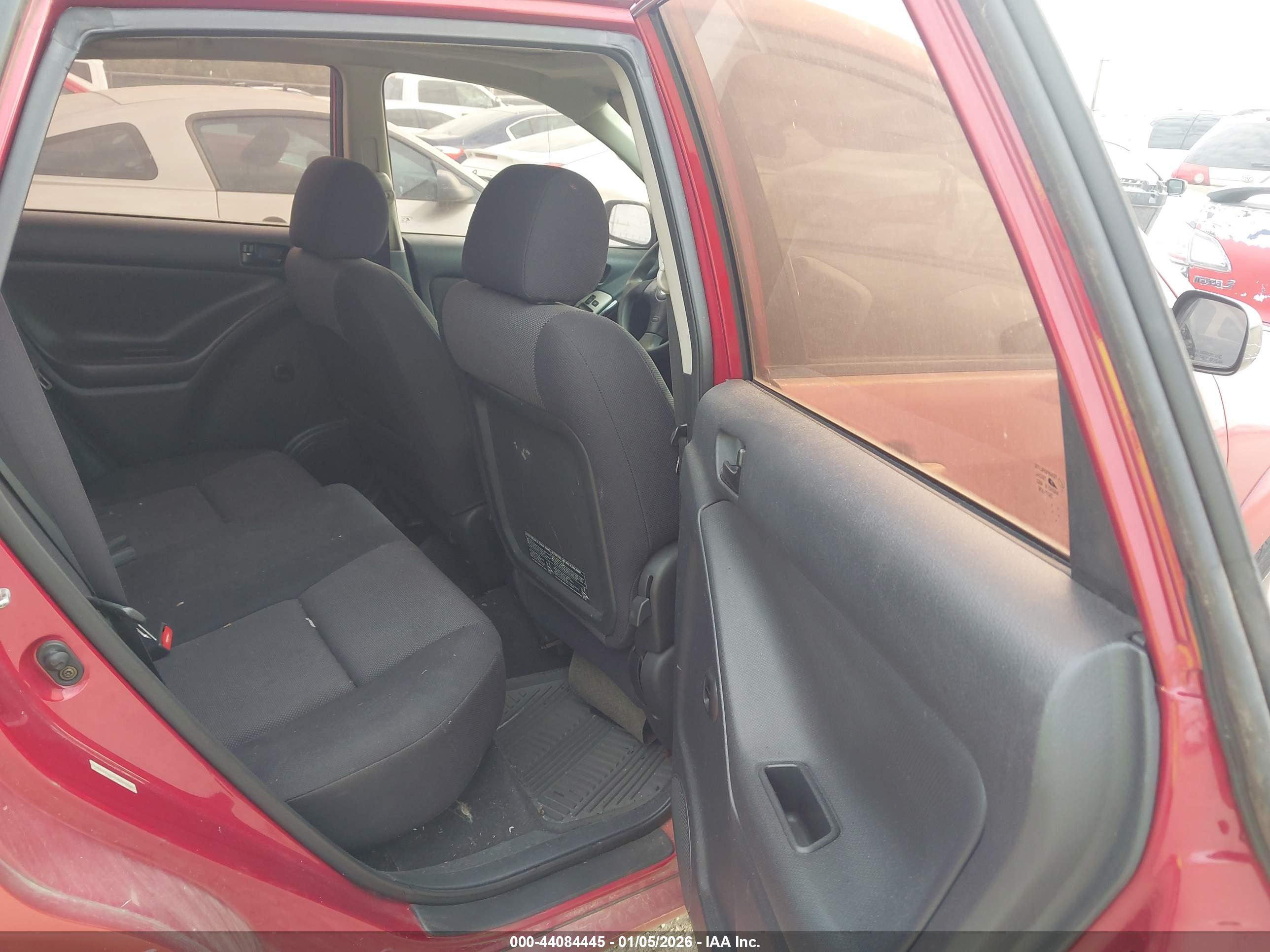 PONTIAC VIBE image 8