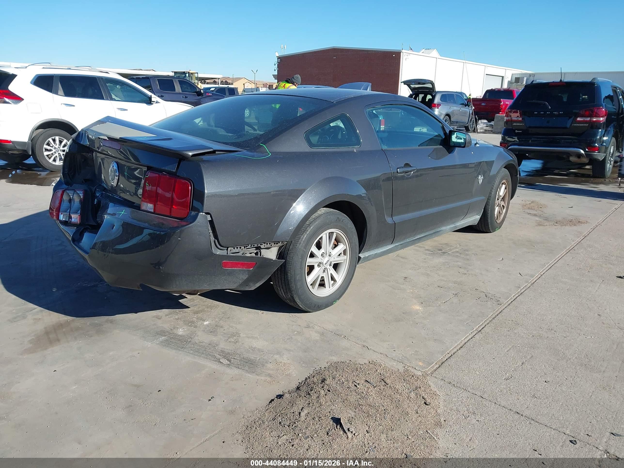 FORD MUSTANG image 4