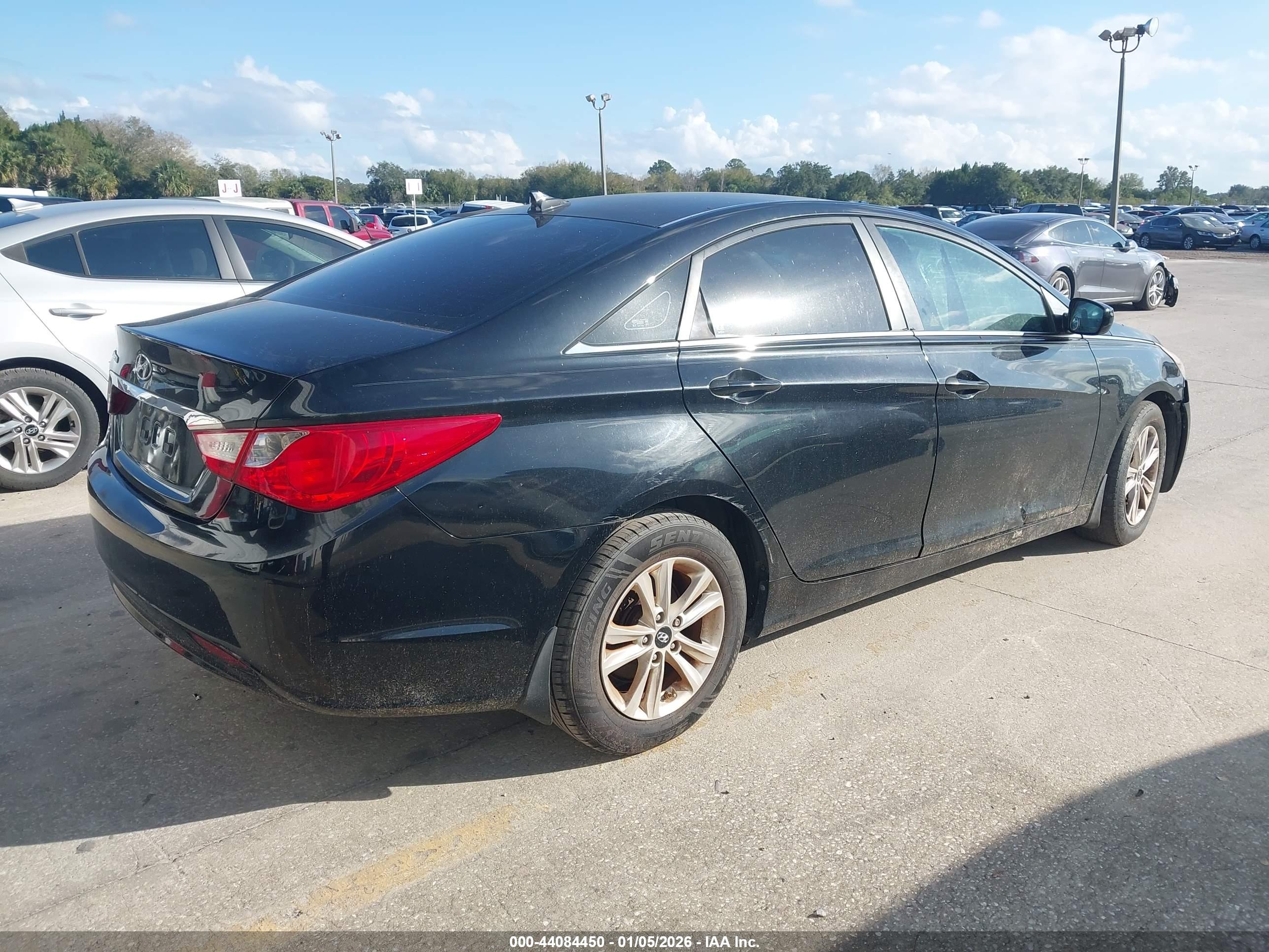 HYUNDAI SONATA image 4