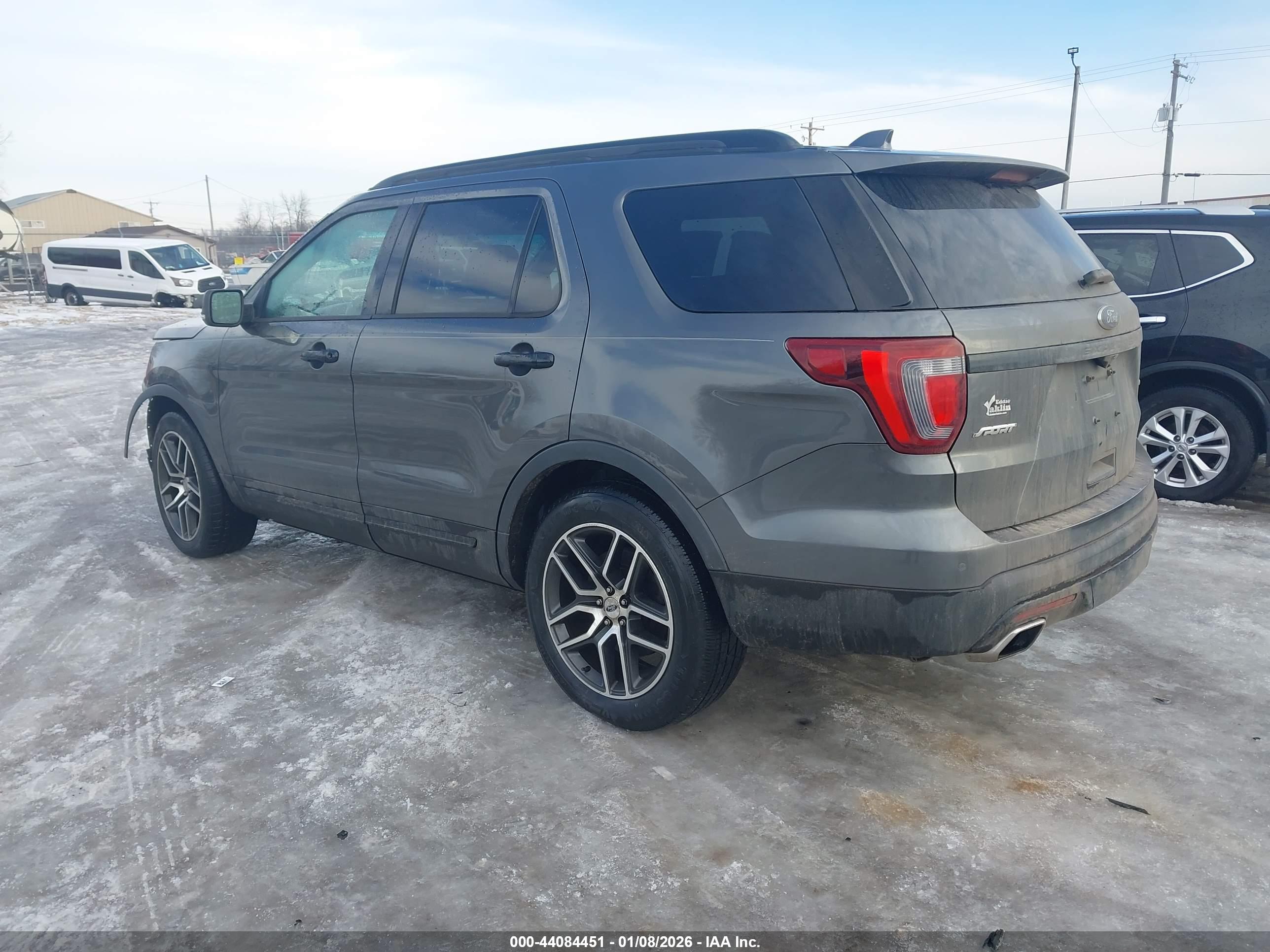FORD EXPLORER image 3