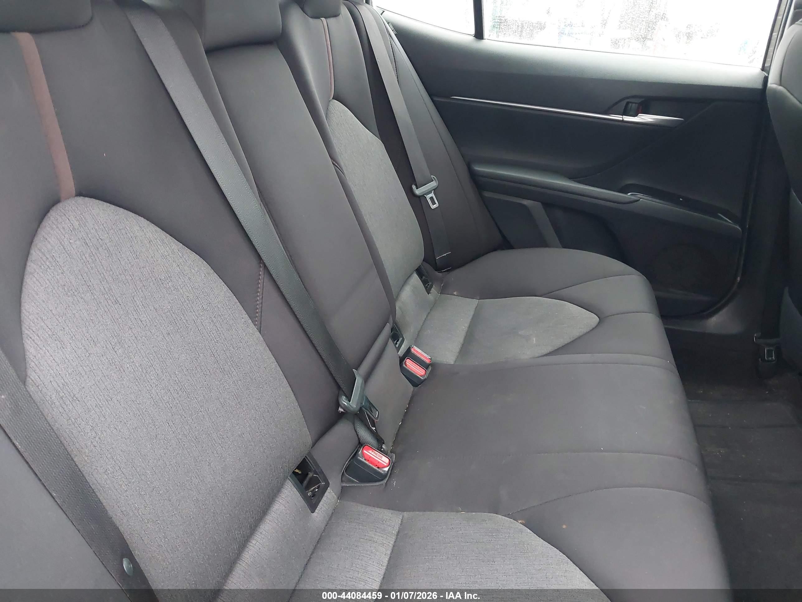 TOYOTA CAMRY image 8