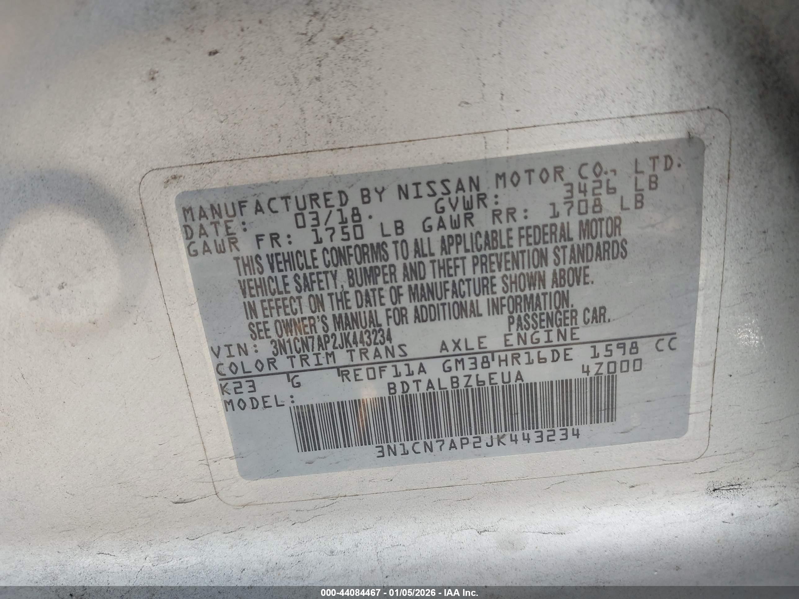 NISSAN VERSA image 9