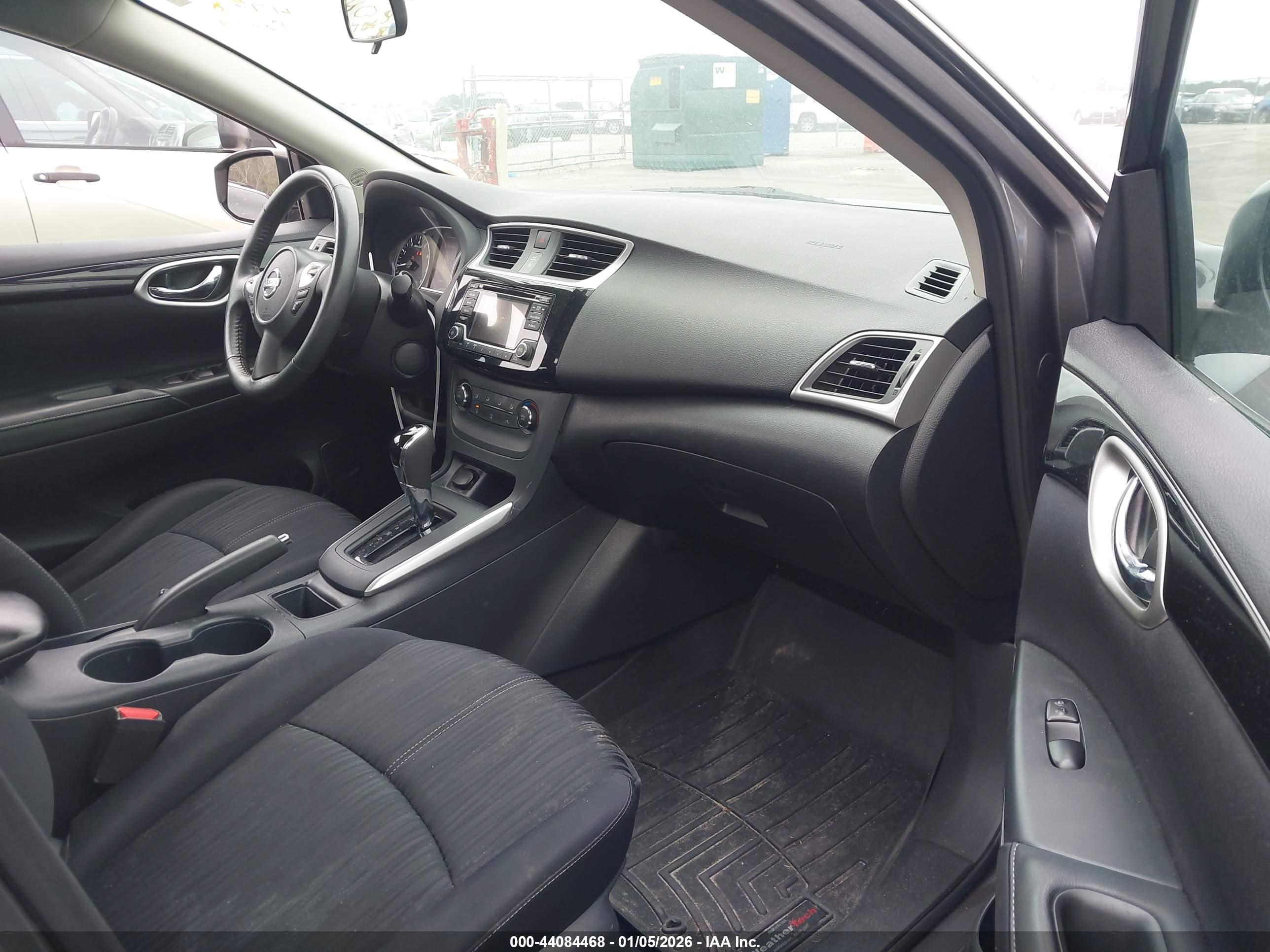 NISSAN SENTRA image 5