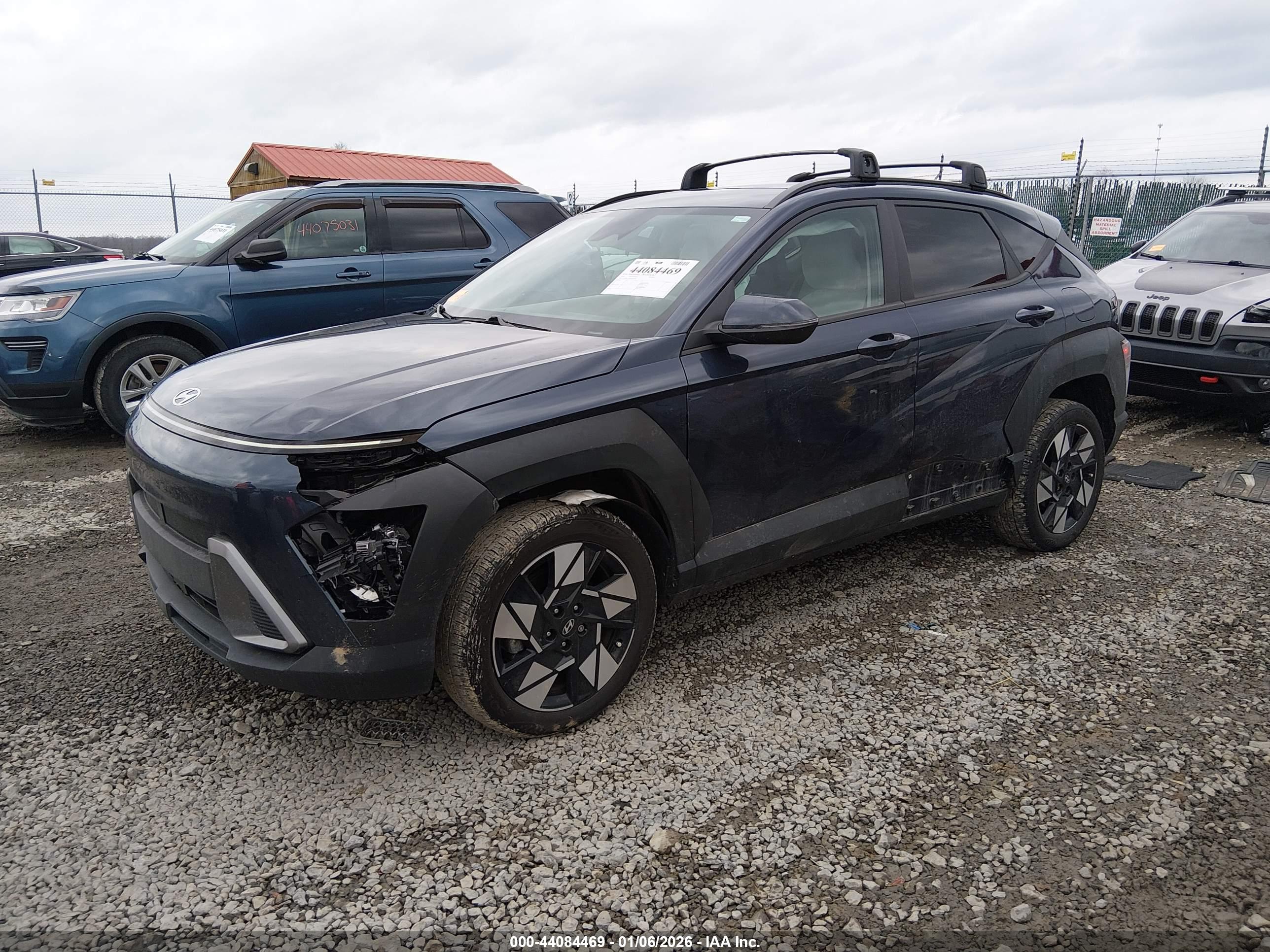 HYUNDAI KONA image 2
