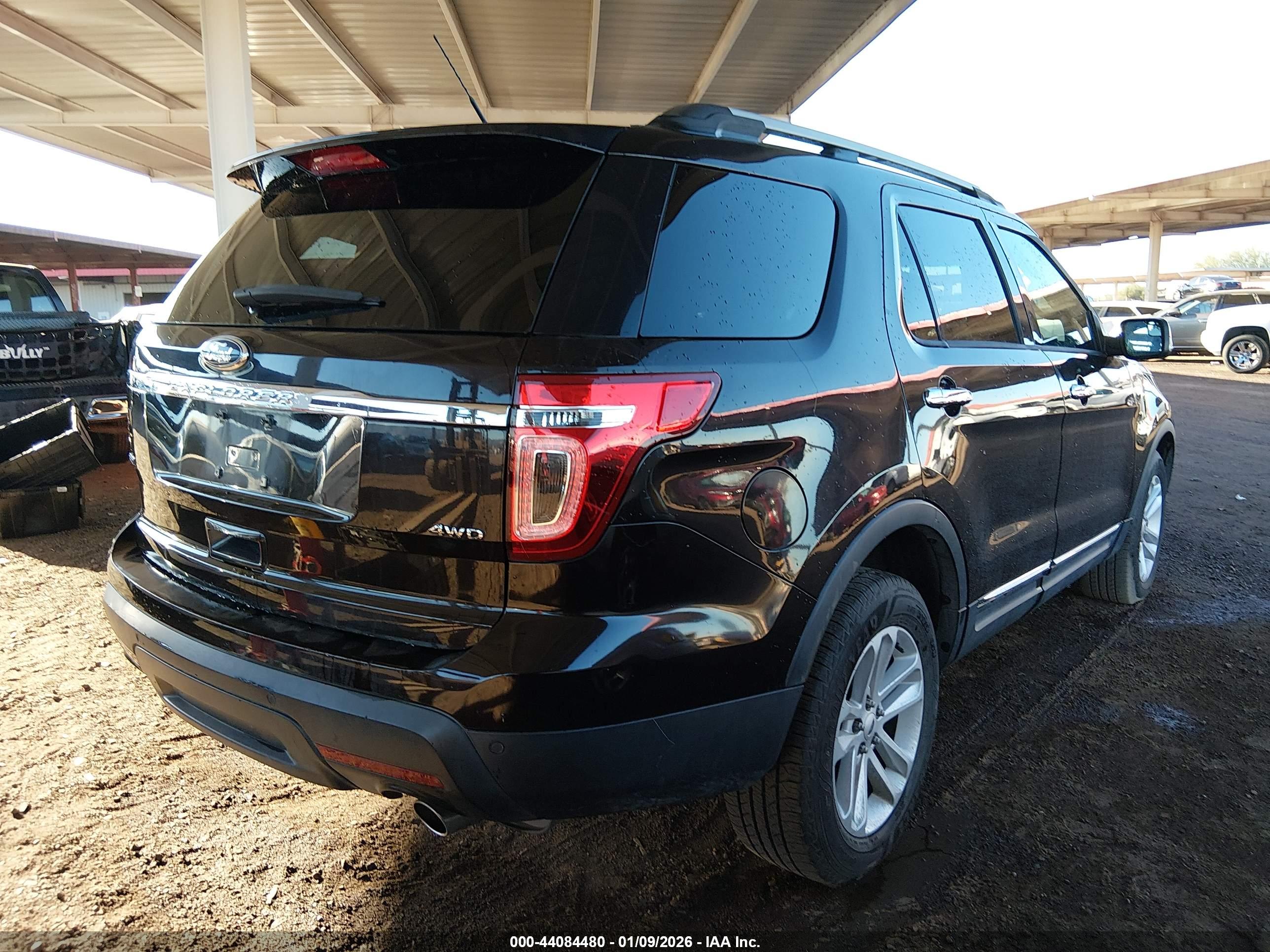 FORD EXPLORER image 4