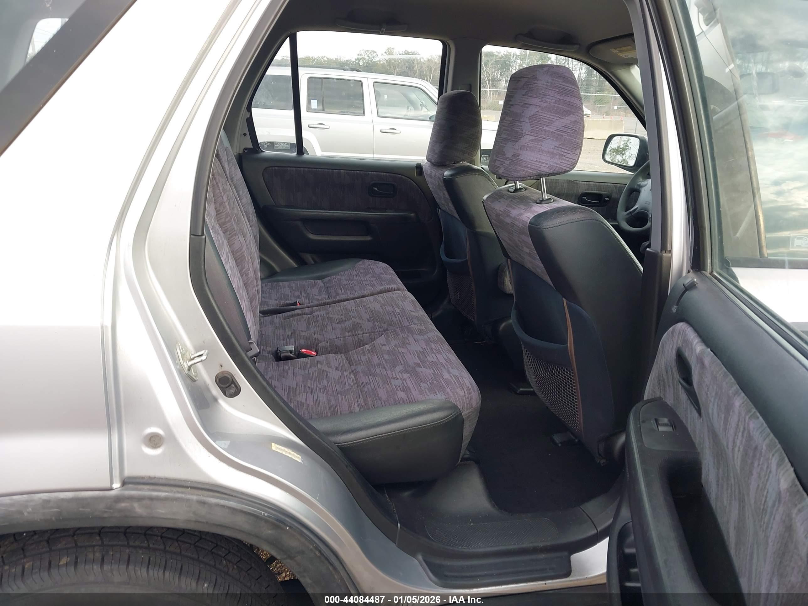 HONDA CR-V image 8