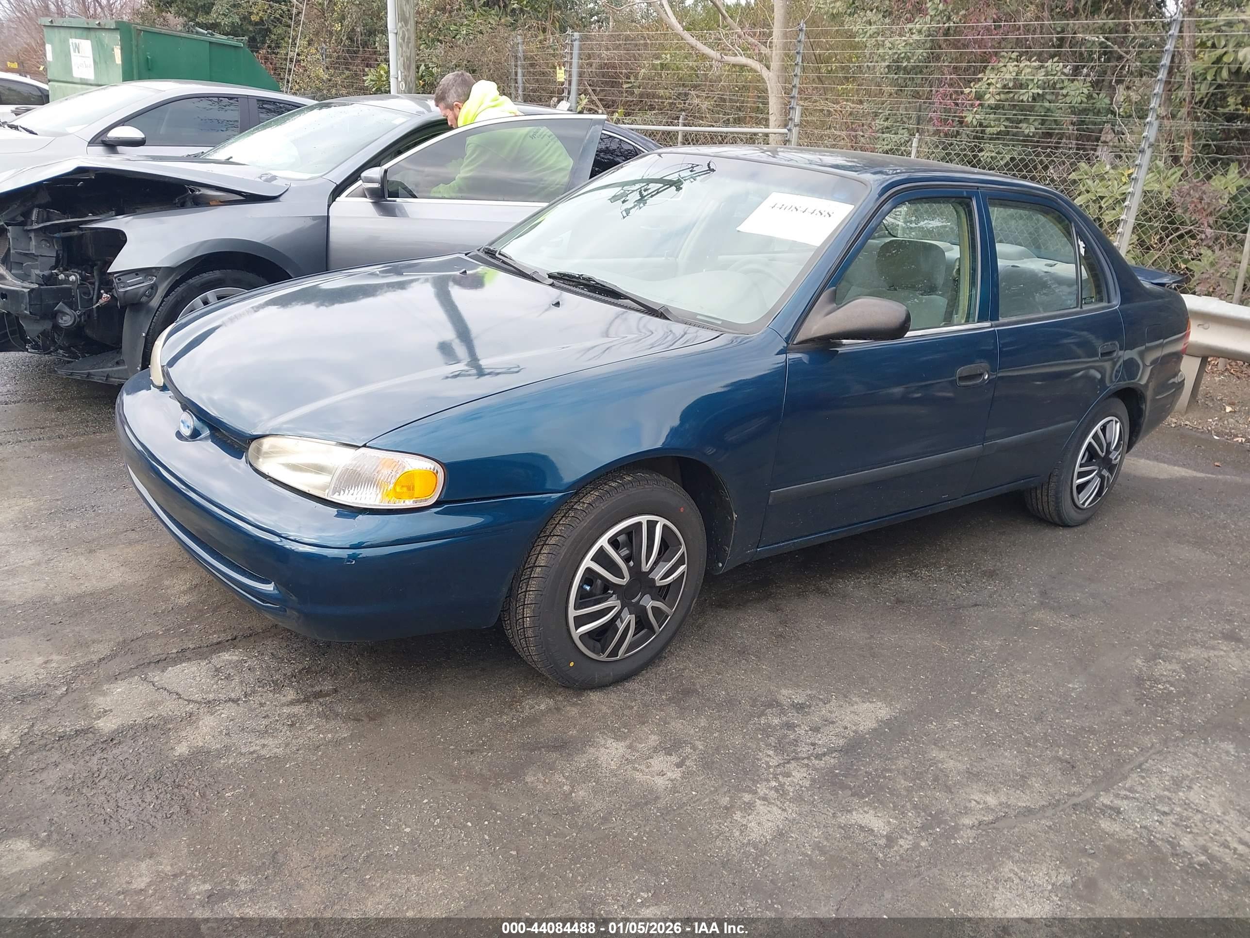 CHEVROLET PRIZM image 2
