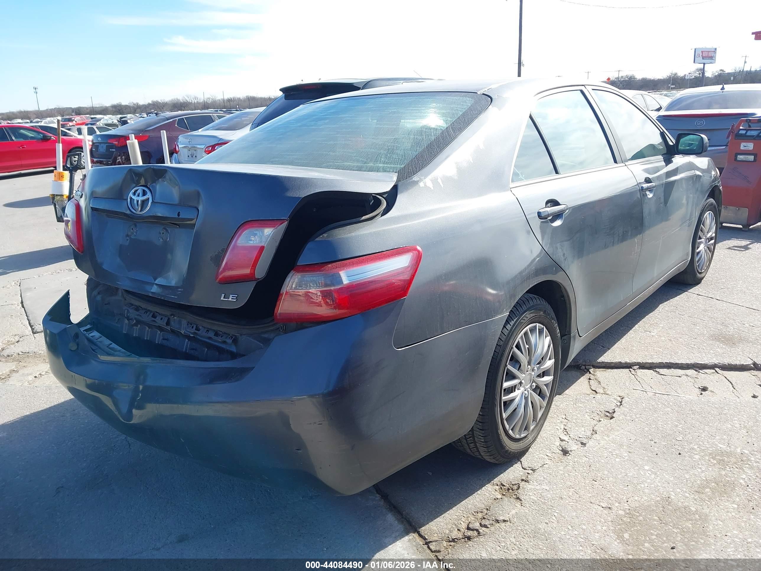 TOYOTA CAMRY image 4