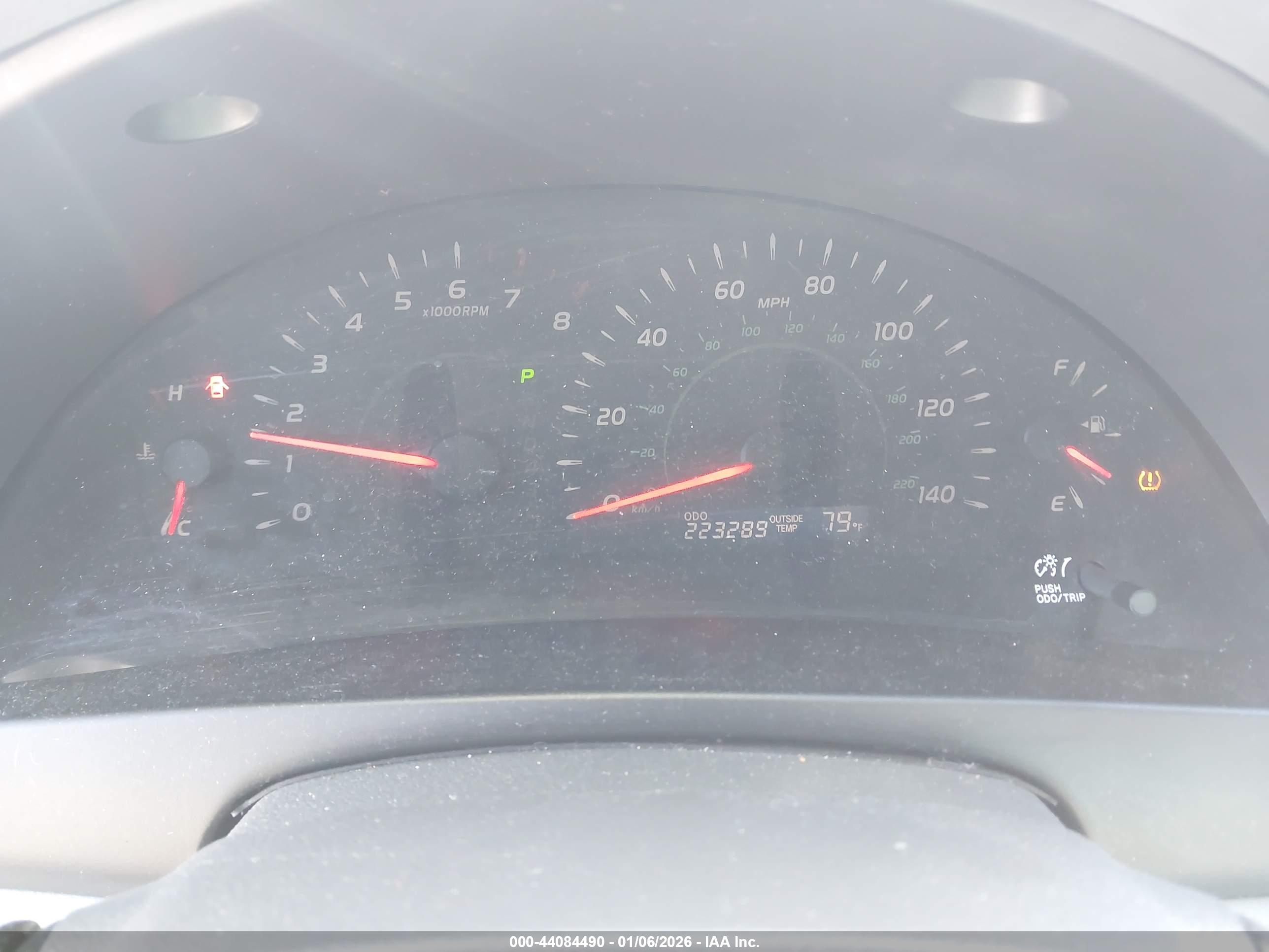 TOYOTA CAMRY image 7