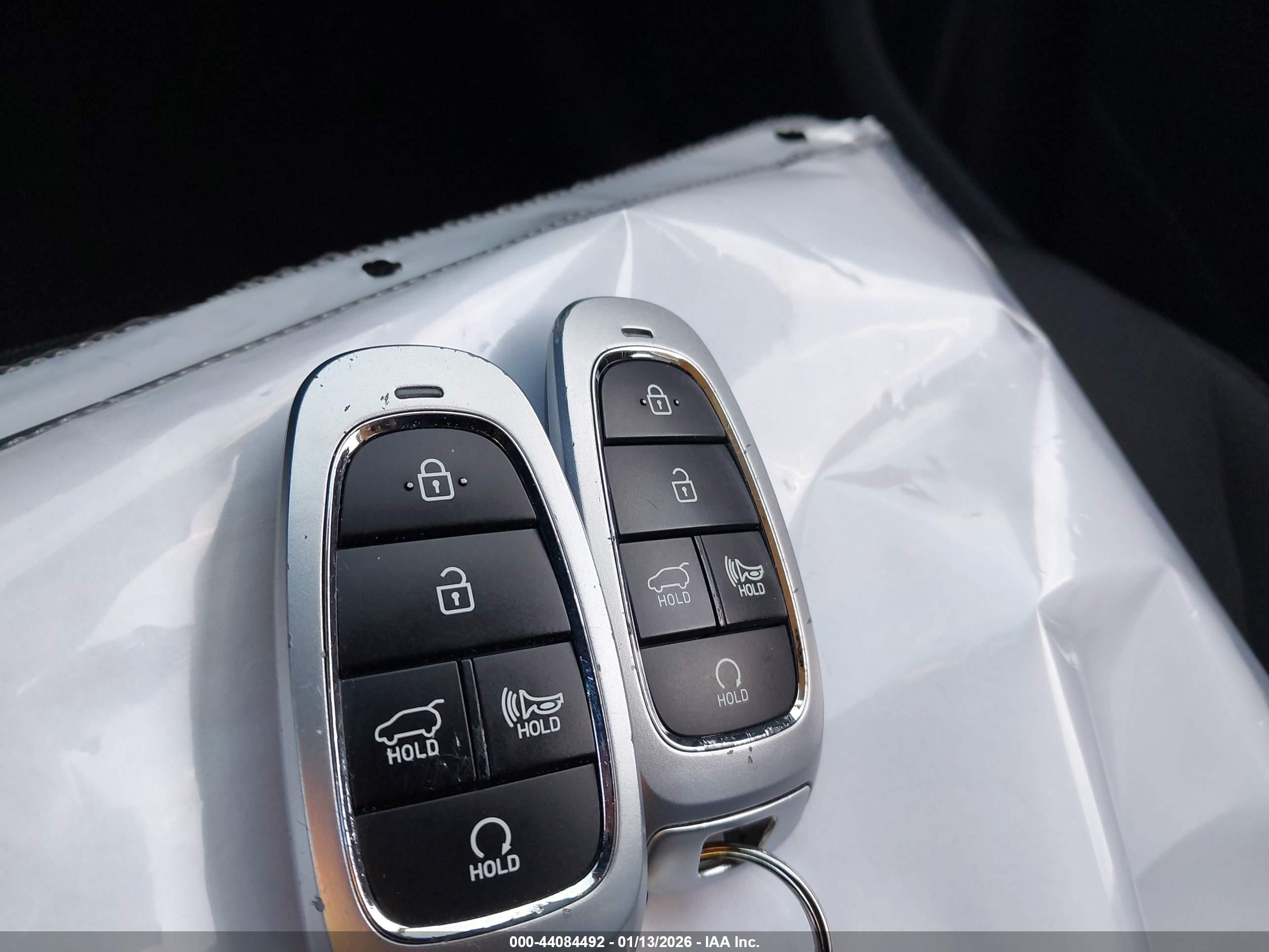 HYUNDAI TUCSON image 11