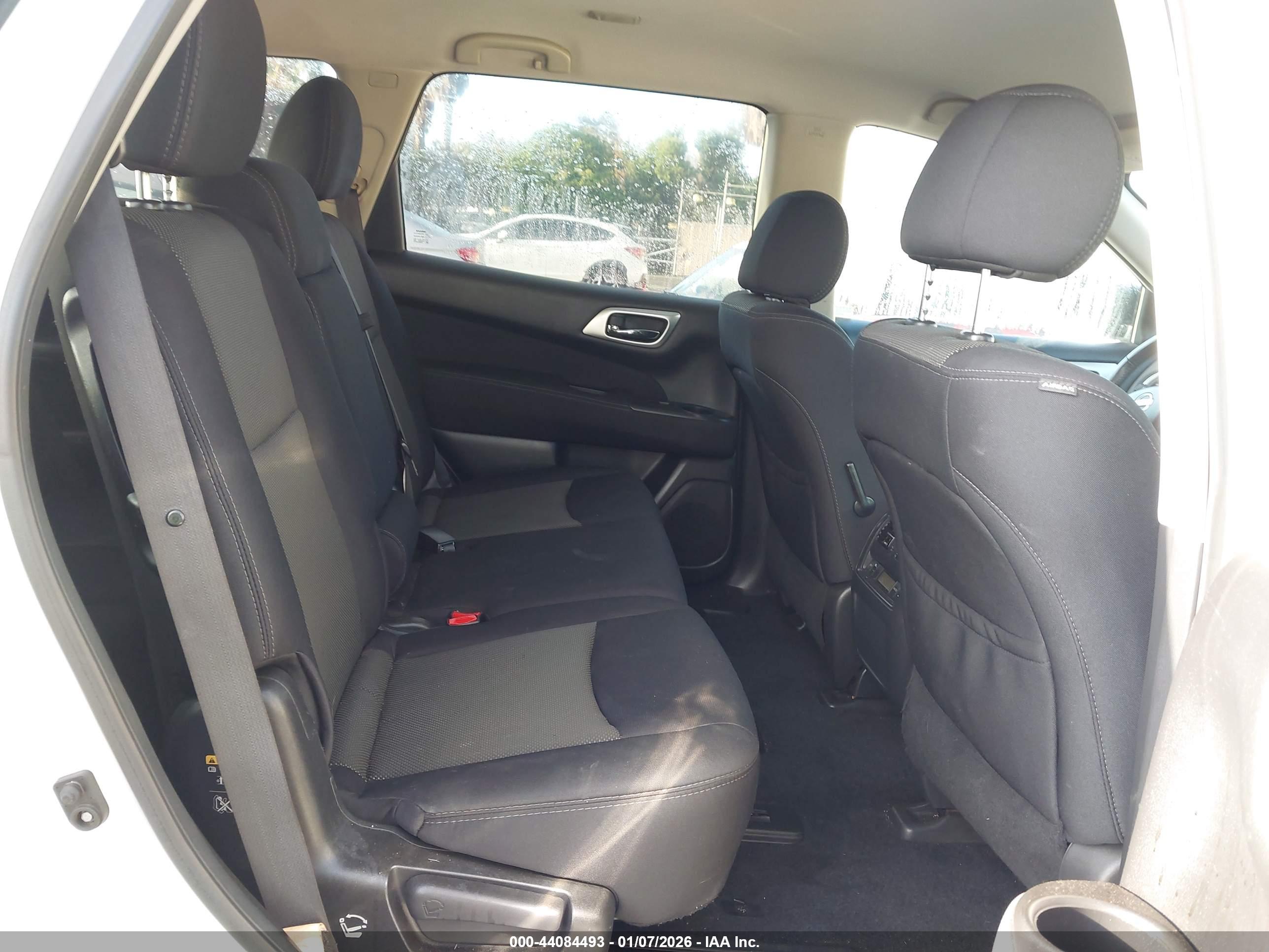 NISSAN PATHFINDER image 8