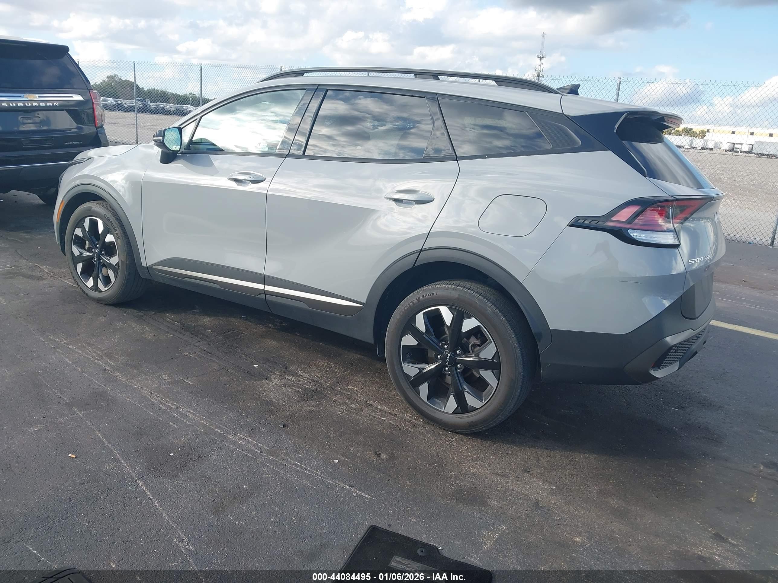 KIA SPORTAGE image 3