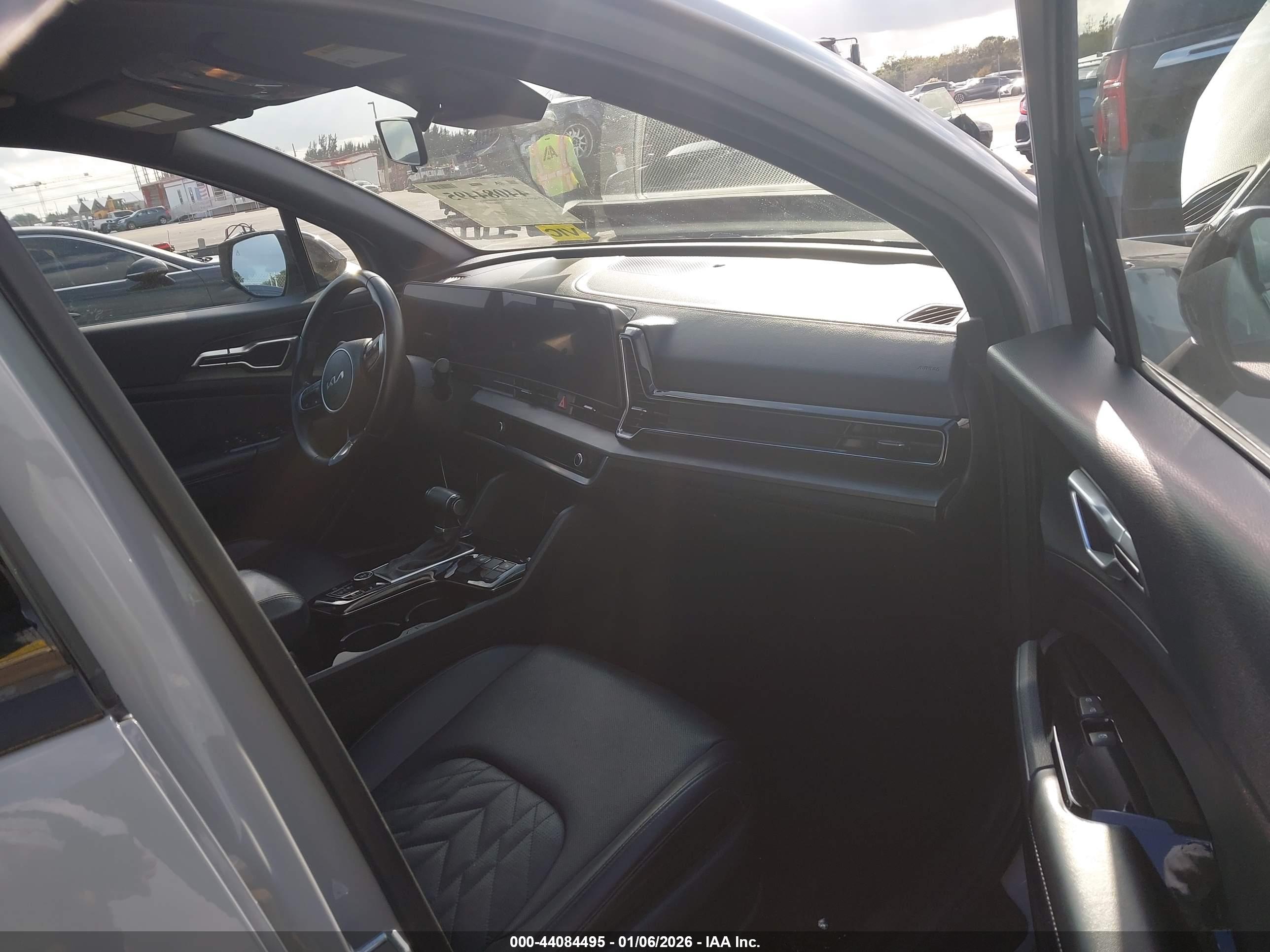 KIA SPORTAGE image 5