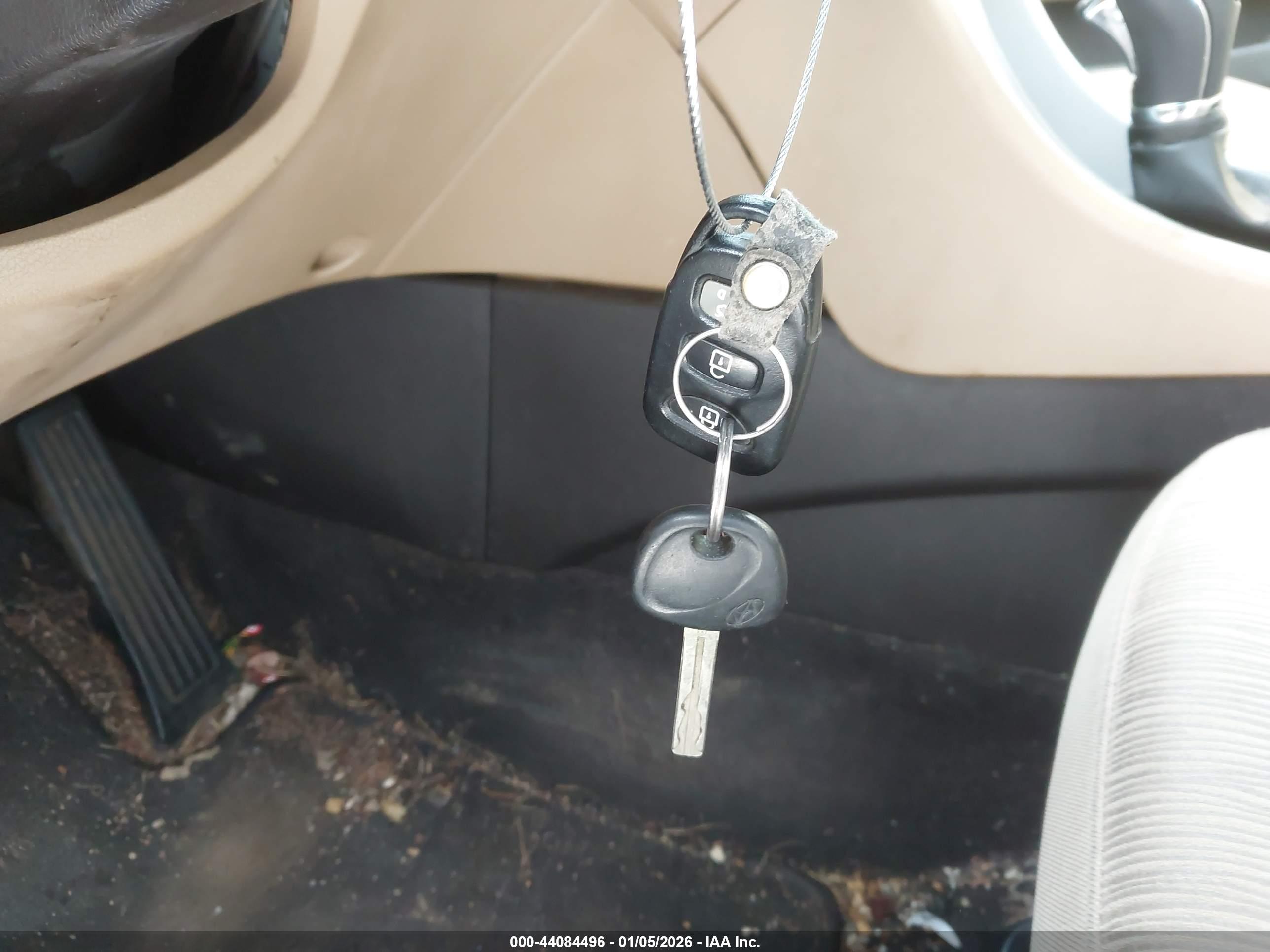 HYUNDAI SONATA image 11