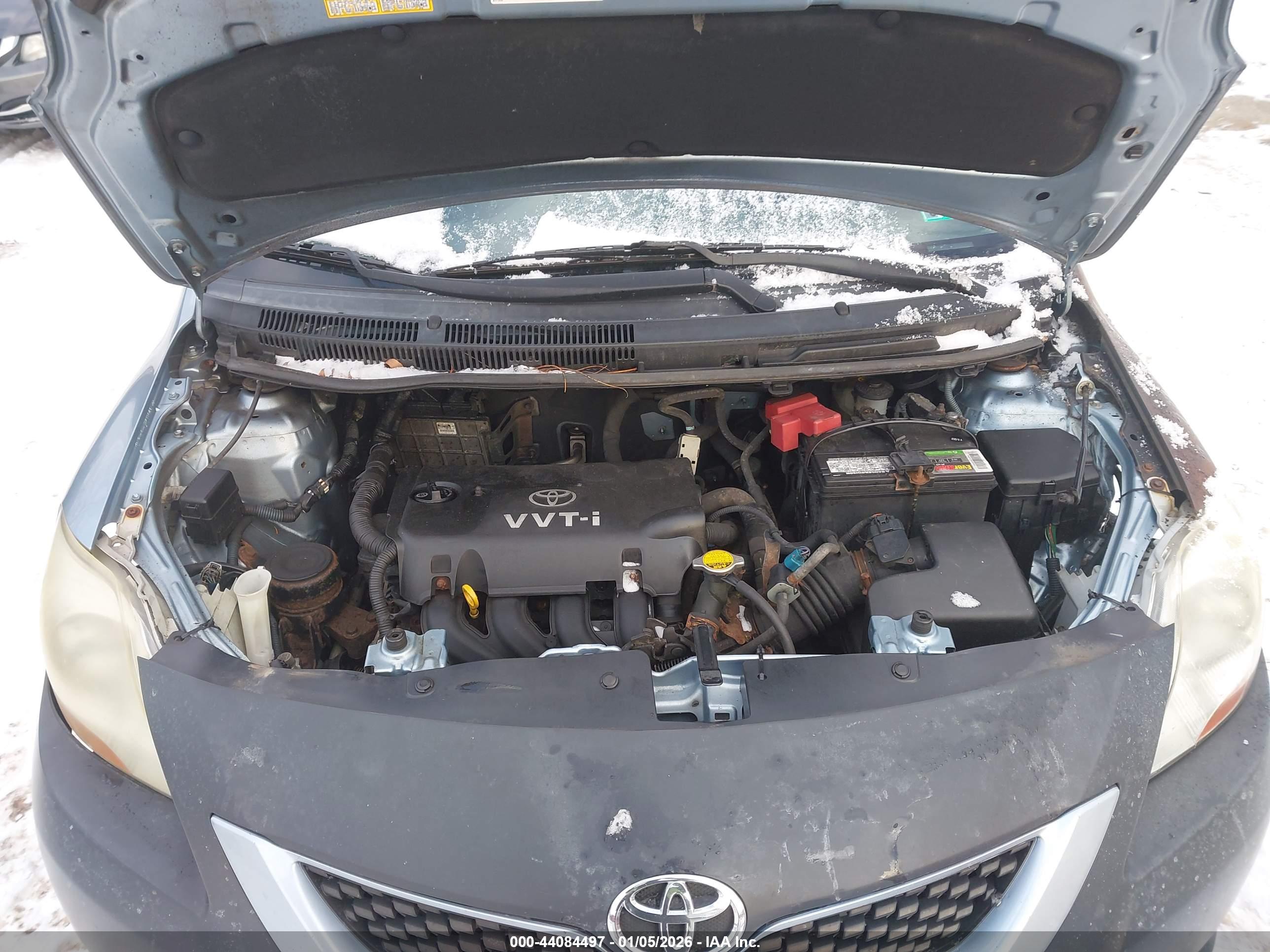 TOYOTA YARIS image 10