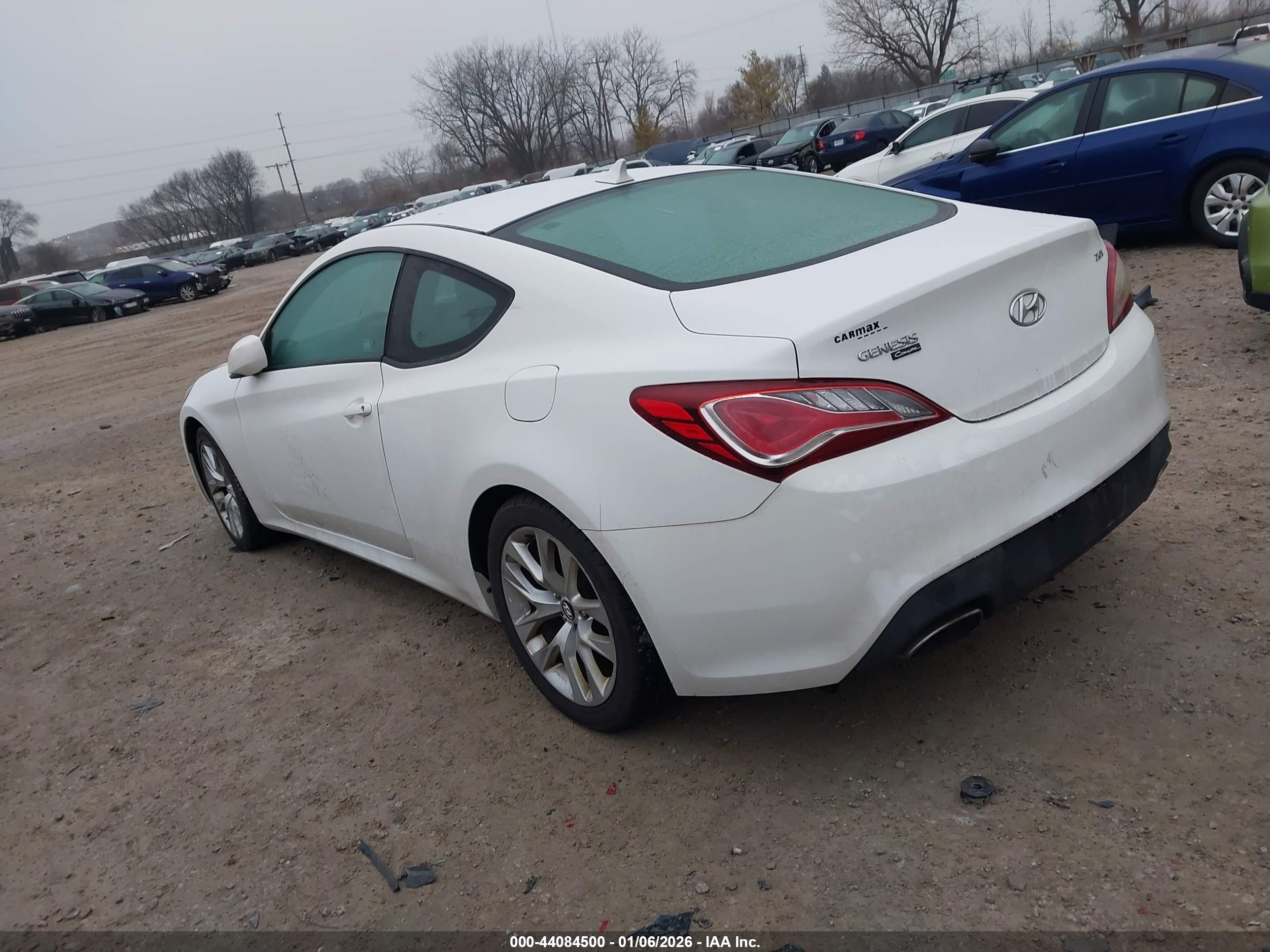 HYUNDAI GENESIS image 3
