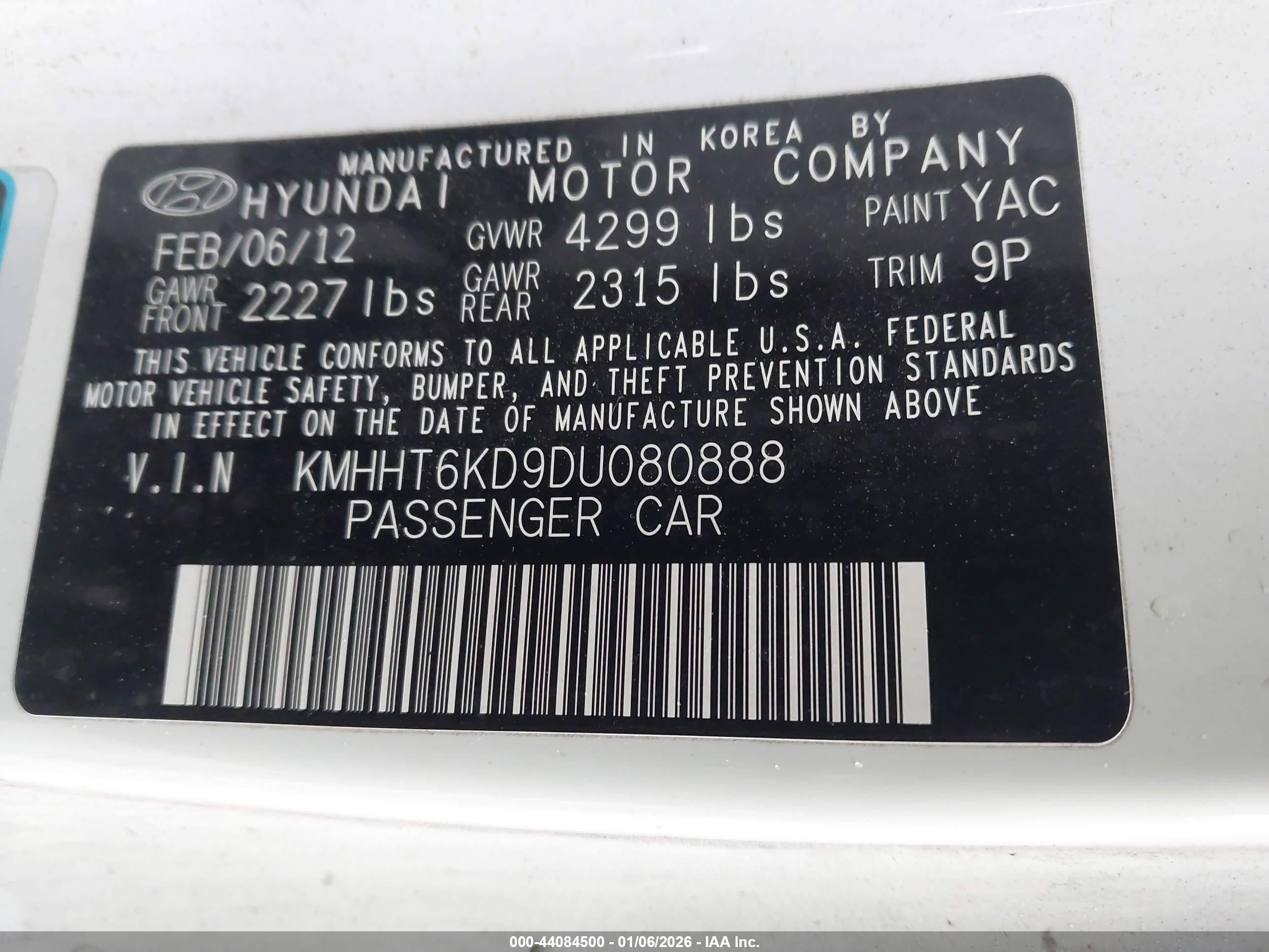 HYUNDAI GENESIS image 9