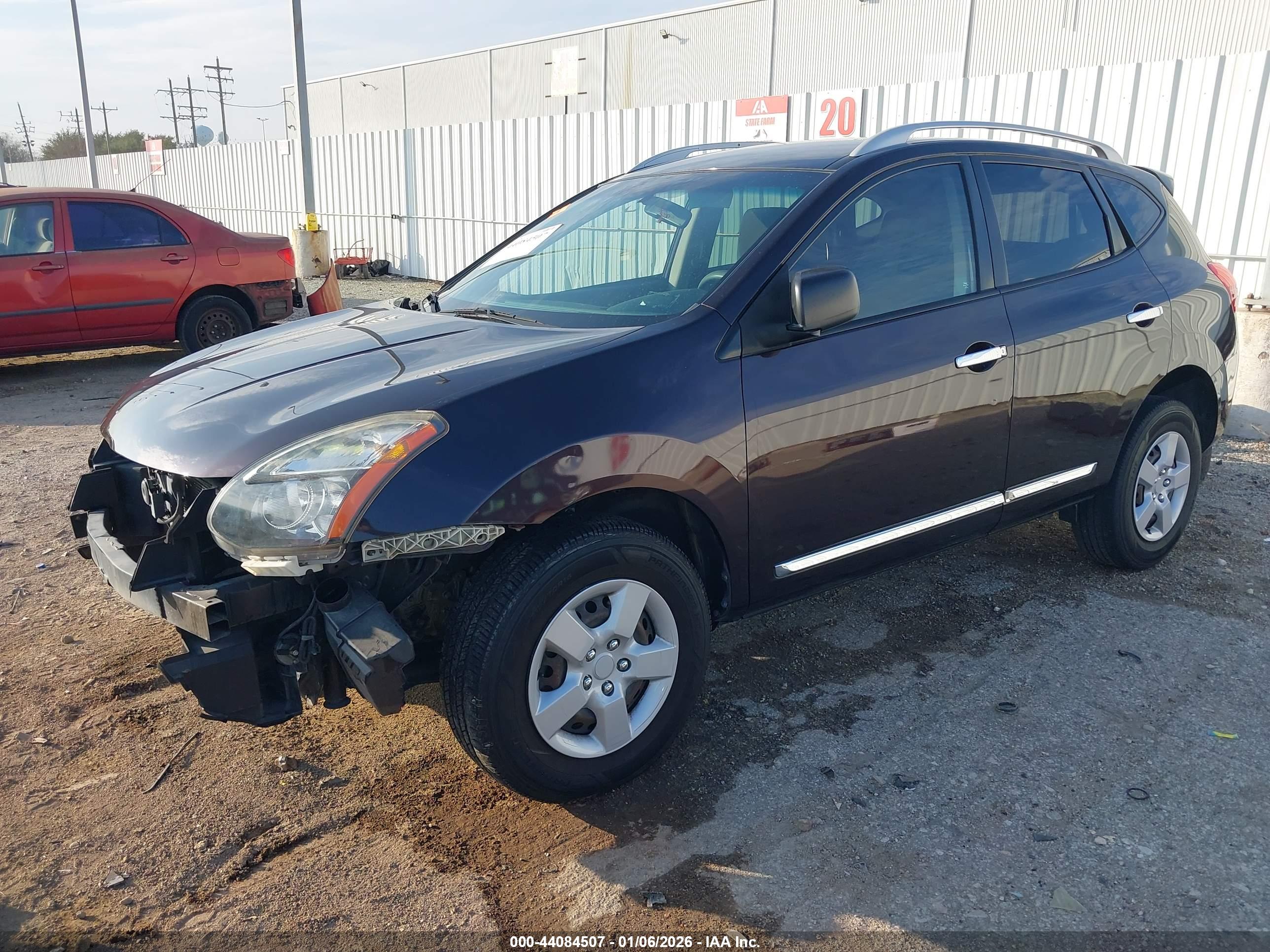 NISSAN ROGUE image 2