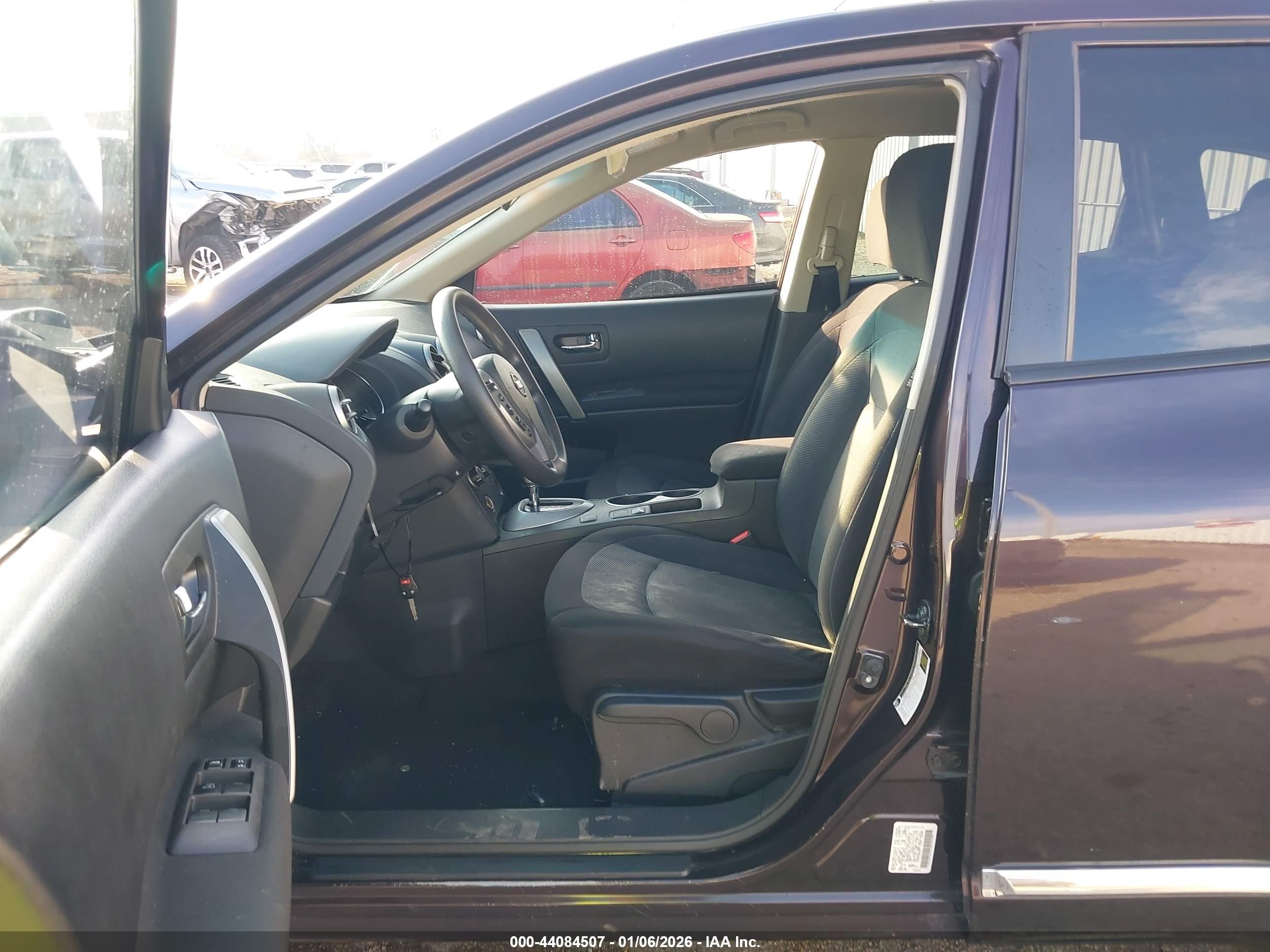 NISSAN ROGUE image 5