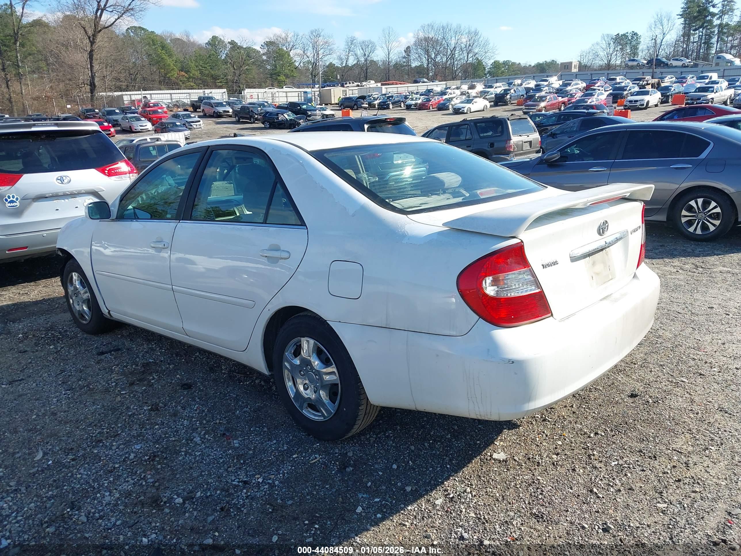 TOYOTA CAMRY image 3