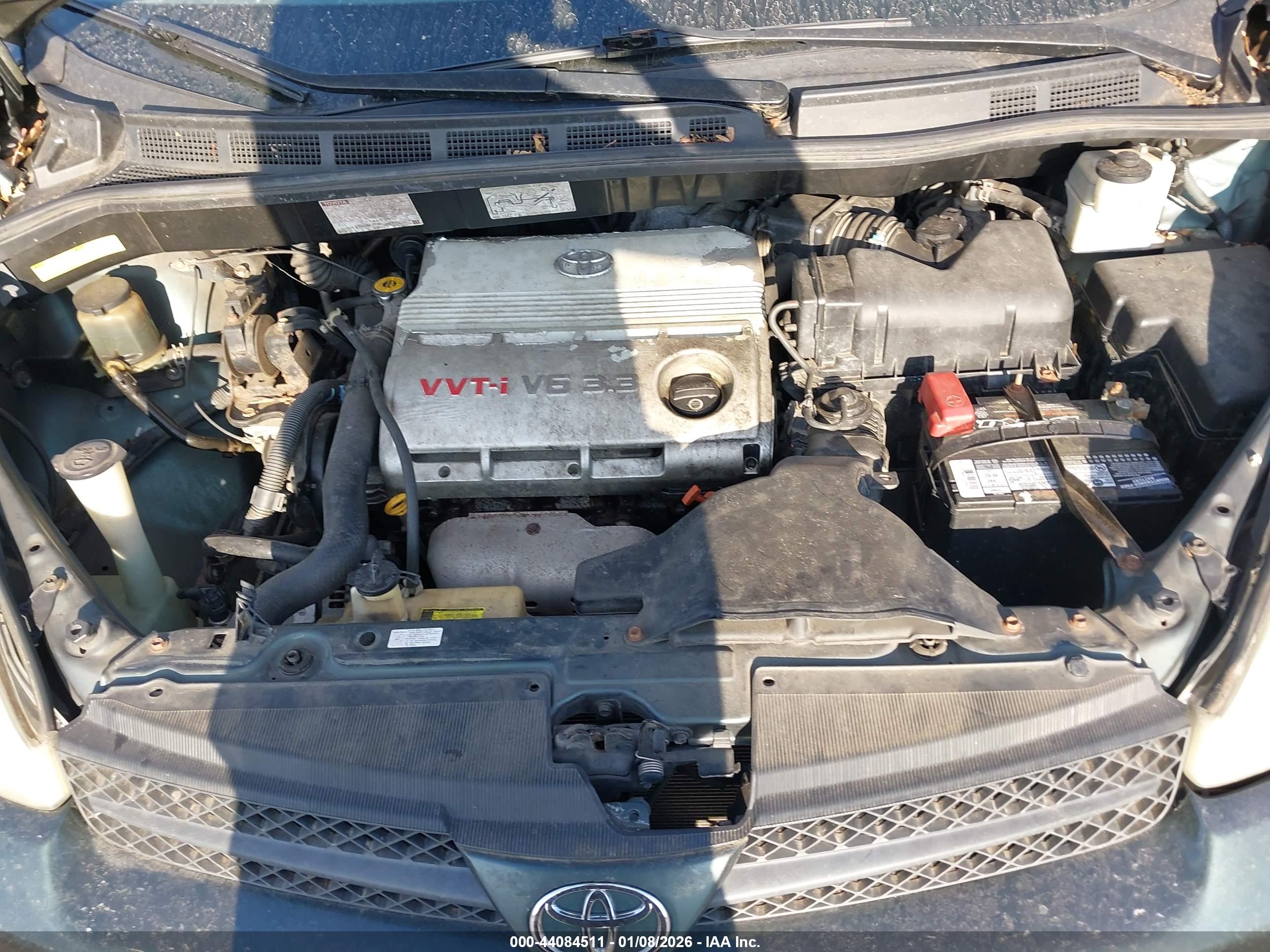 TOYOTA SIENNA image 10