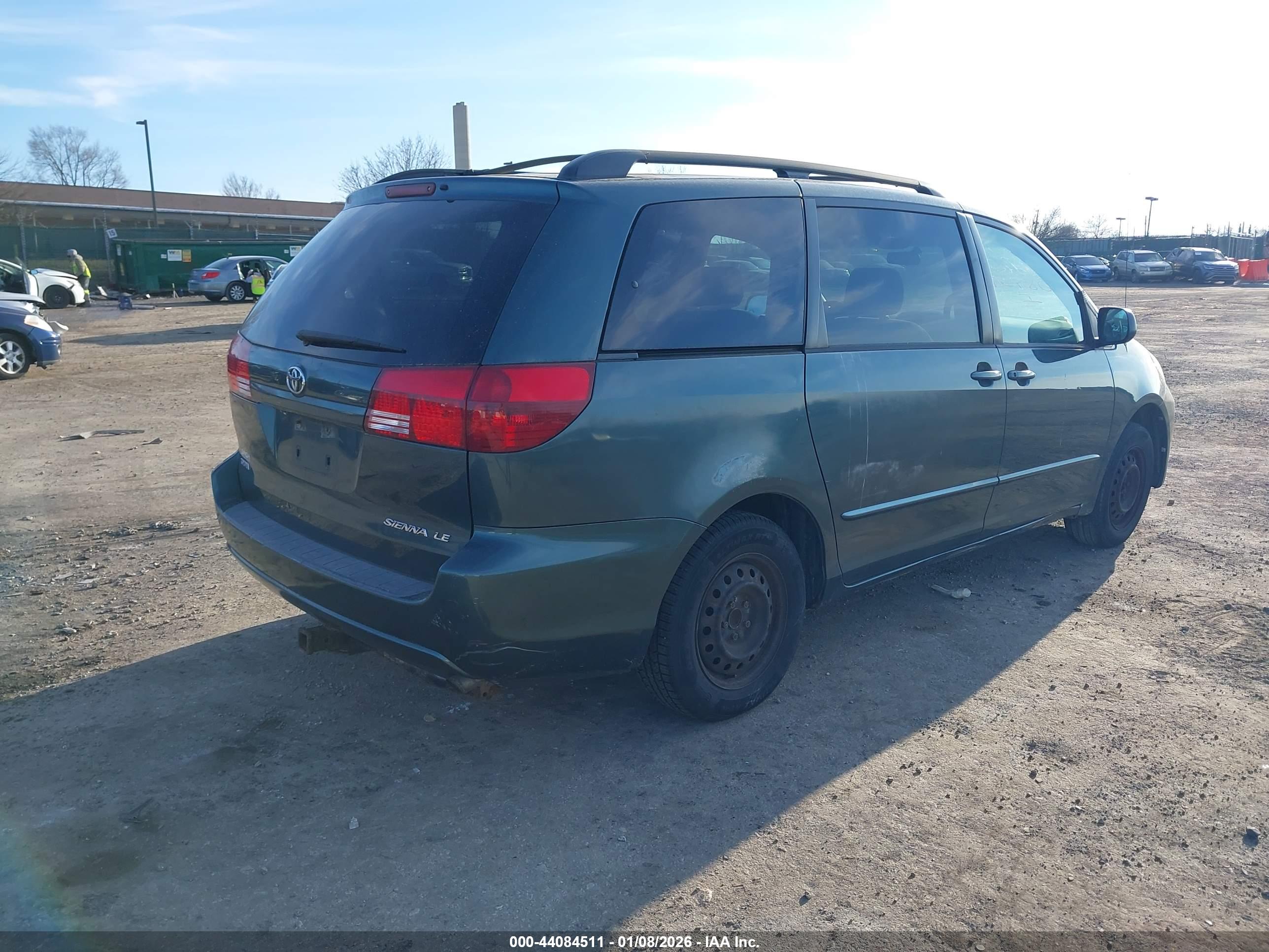 TOYOTA SIENNA image 4