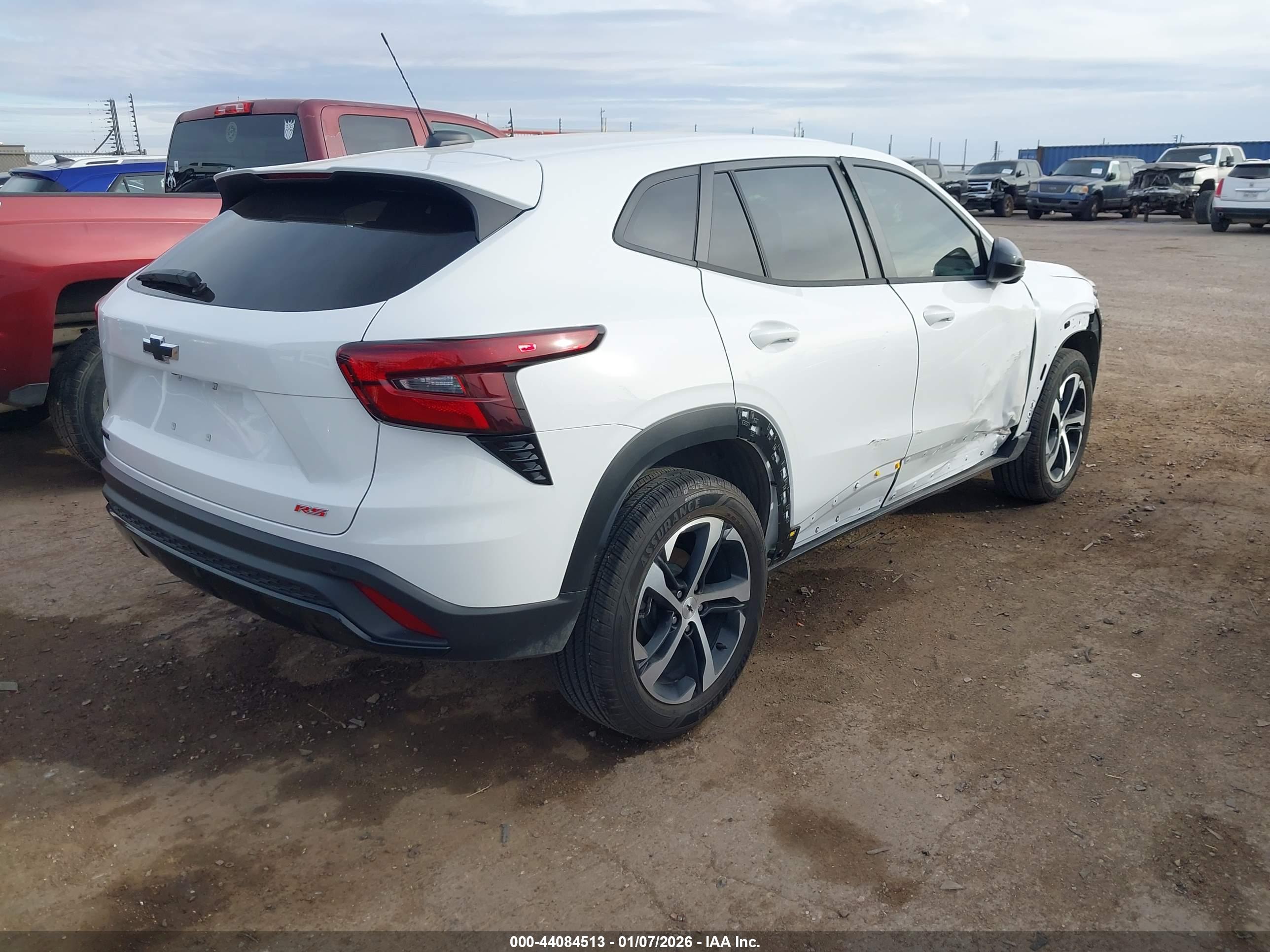CHEVROLET TRAX image 4