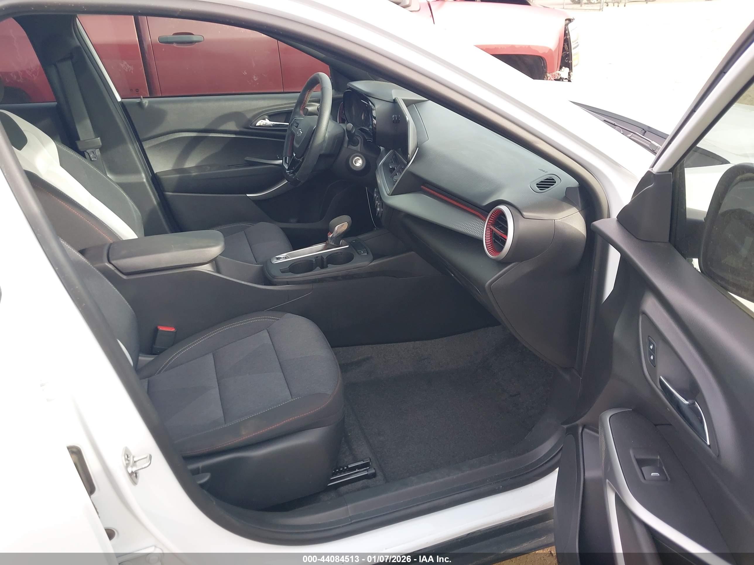 CHEVROLET TRAX image 5