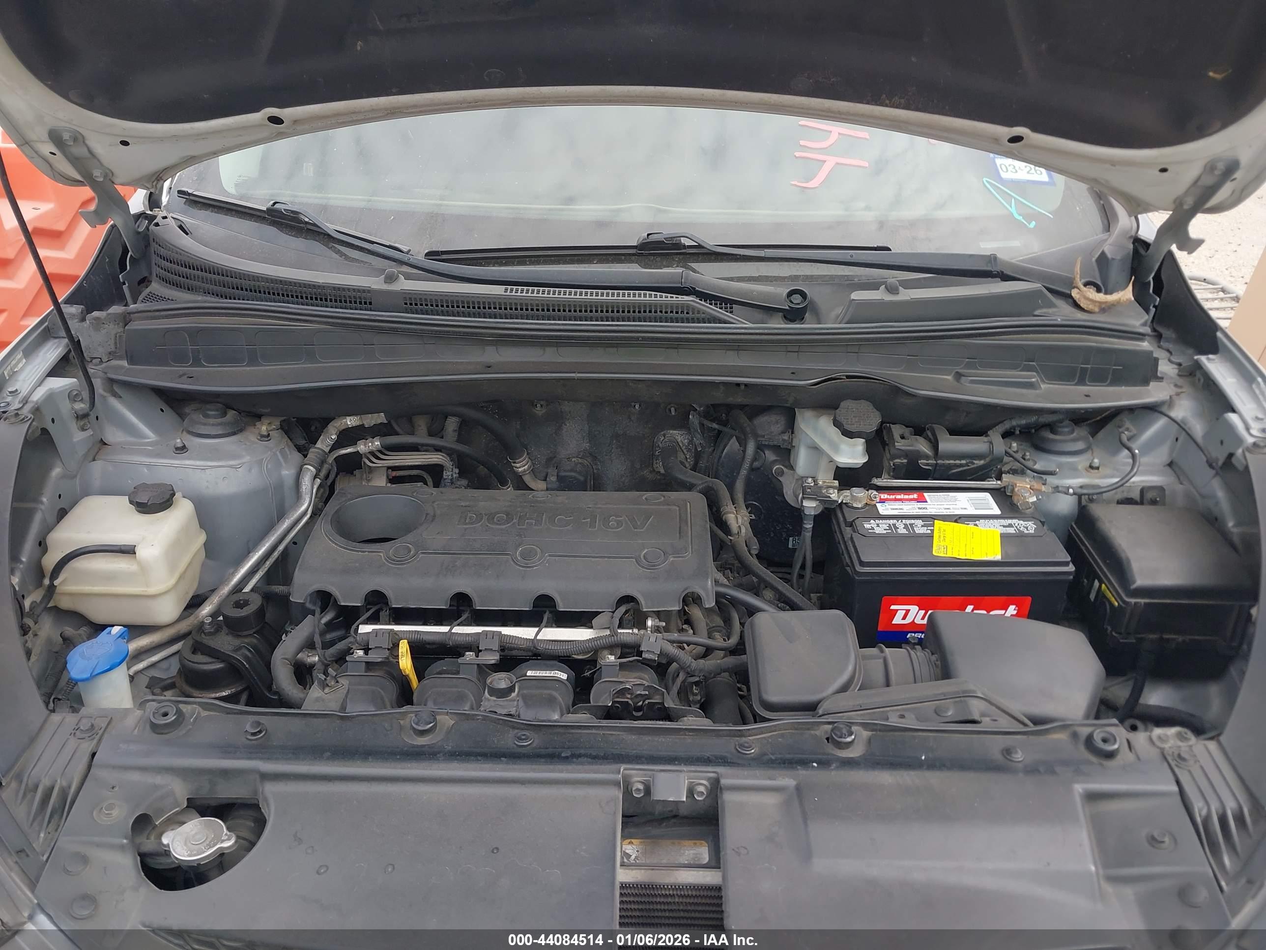 HYUNDAI TUCSON image 10
