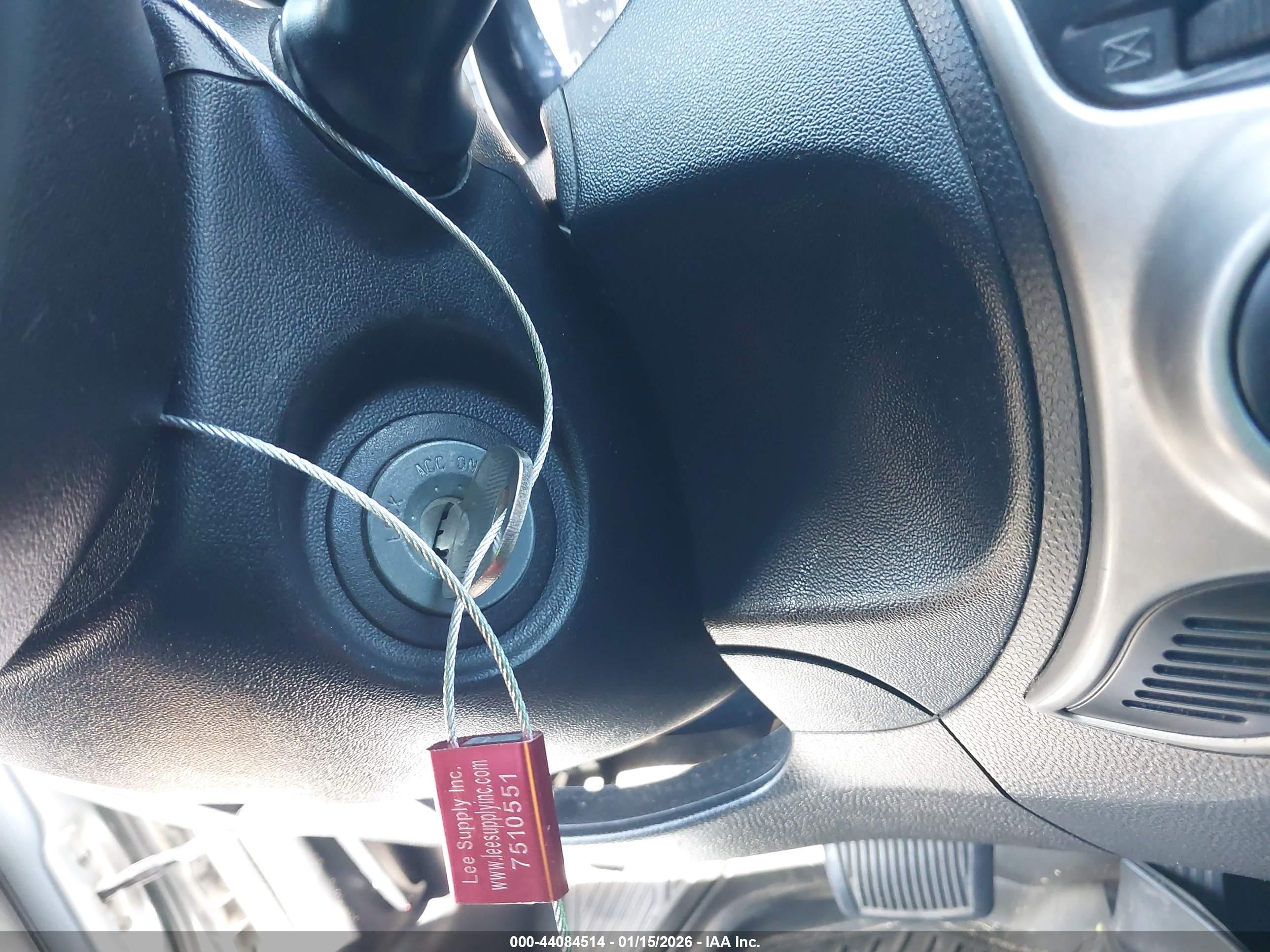HYUNDAI TUCSON image 11