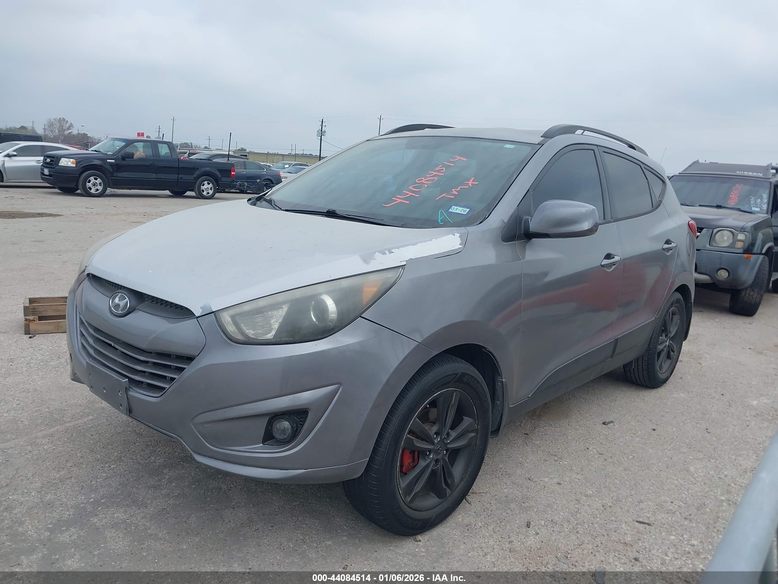 HYUNDAI TUCSON image 2