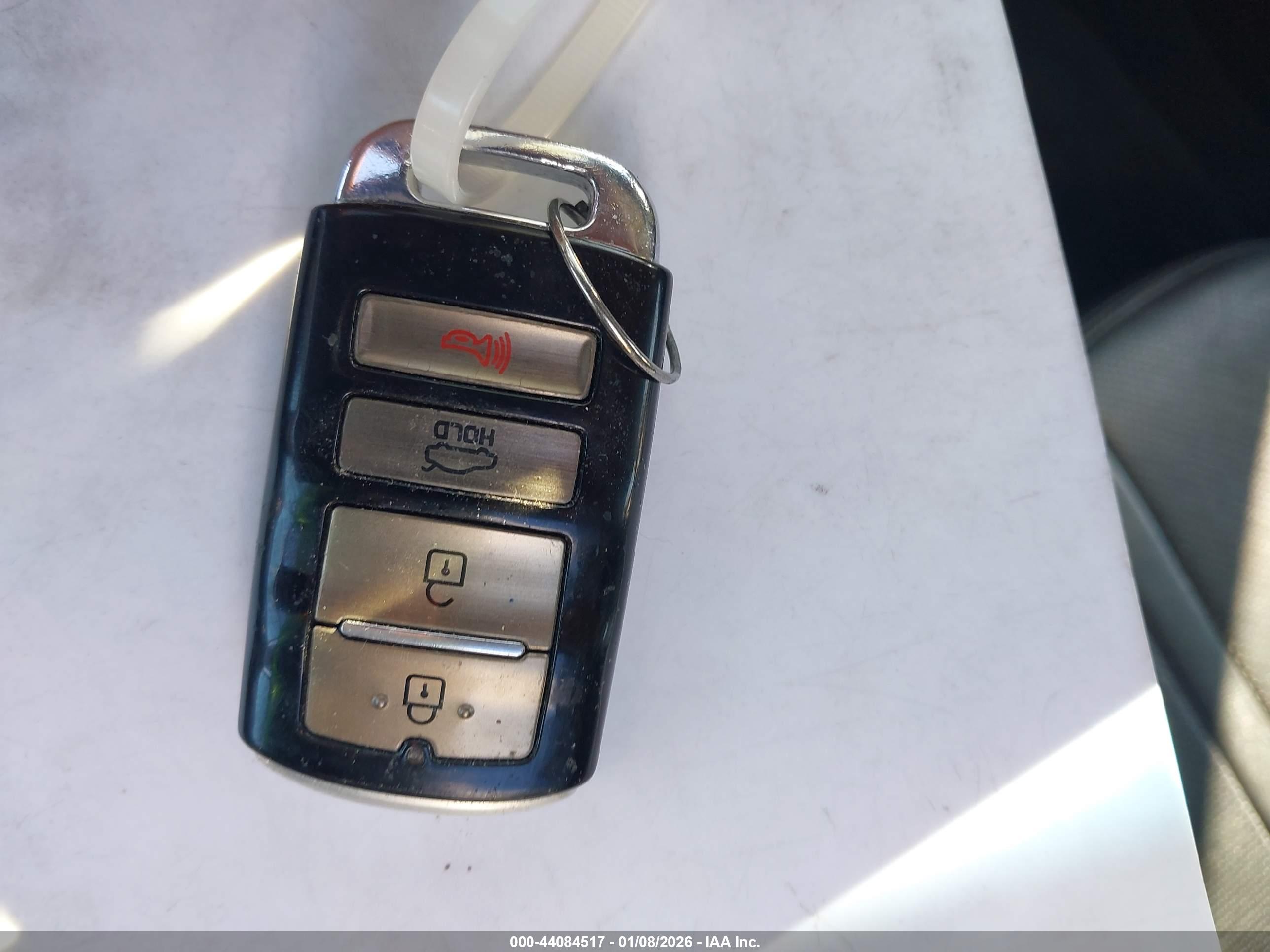 KIA K900 image 11