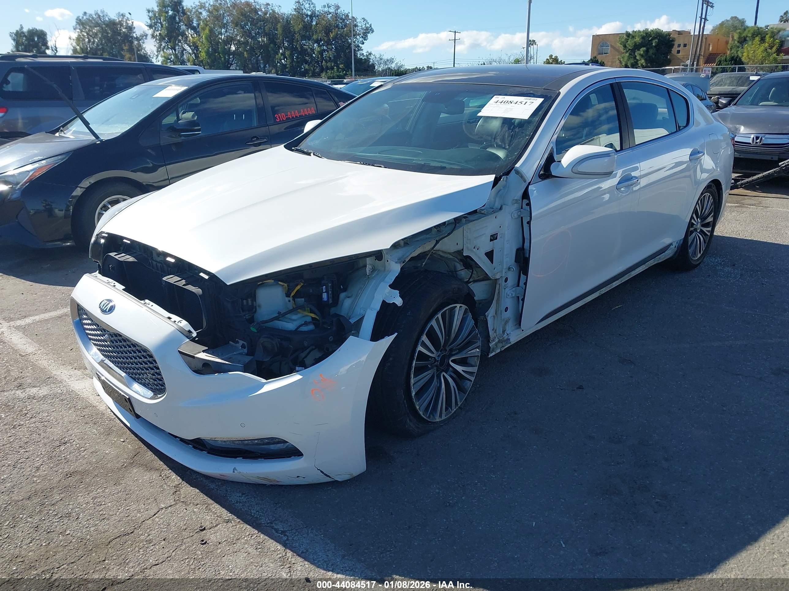 KIA K900 image 2