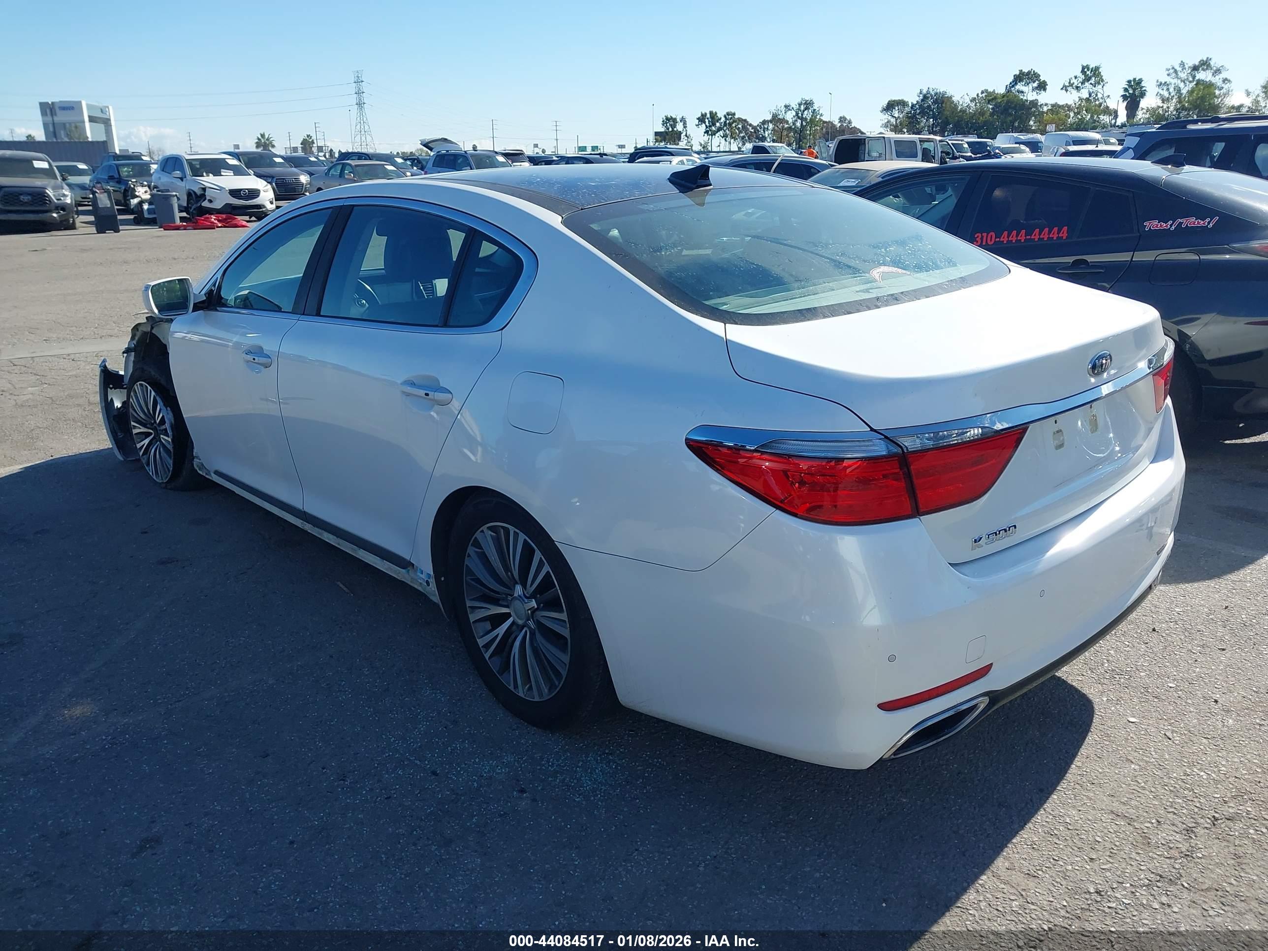 KIA K900 image 3