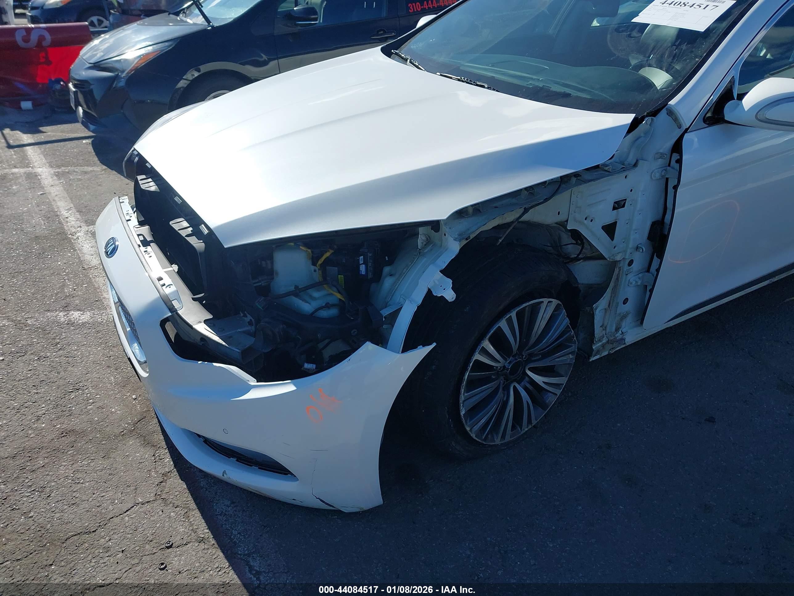 KIA K900 image 6