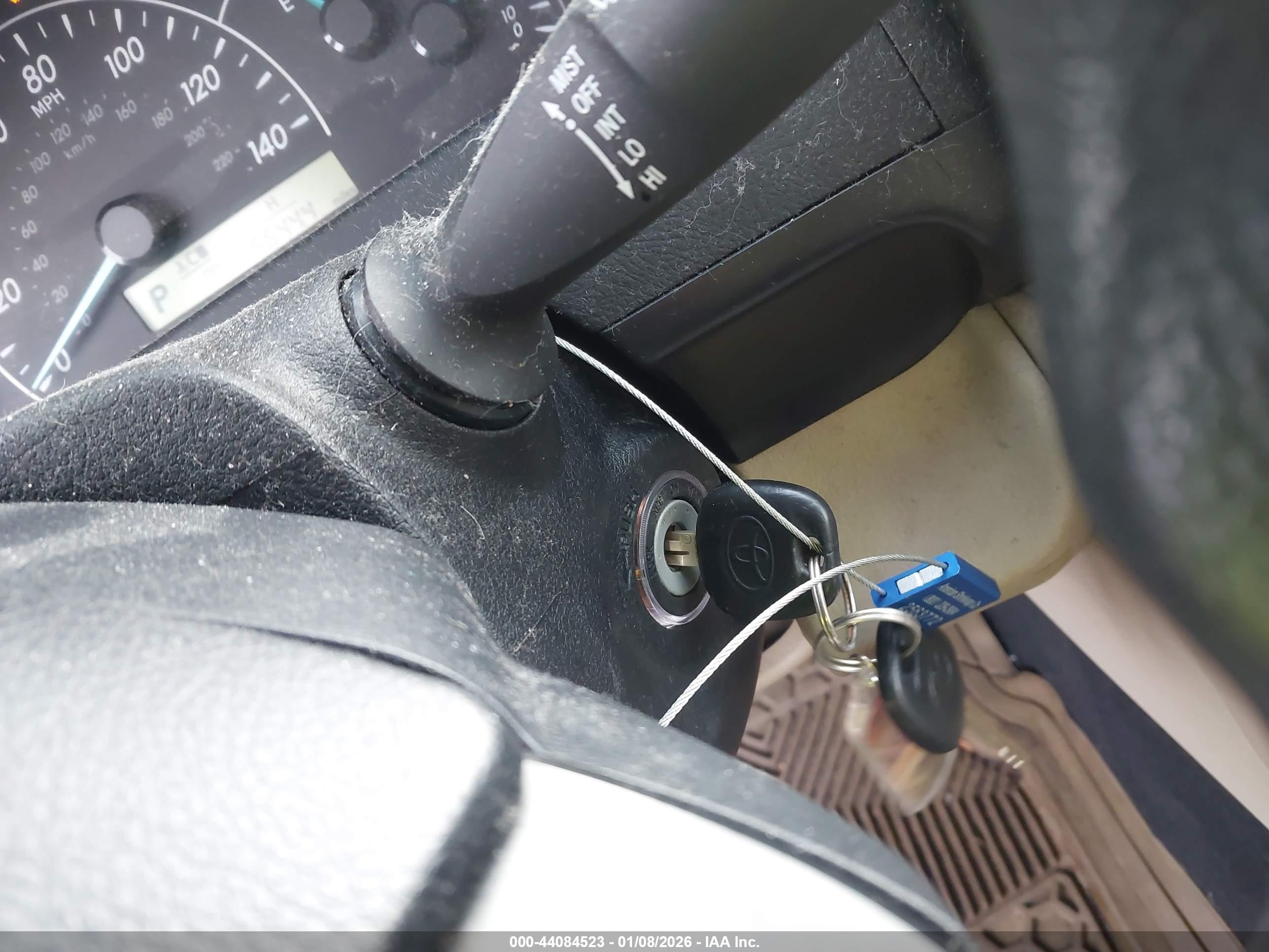 TOYOTA CAMRY image 11