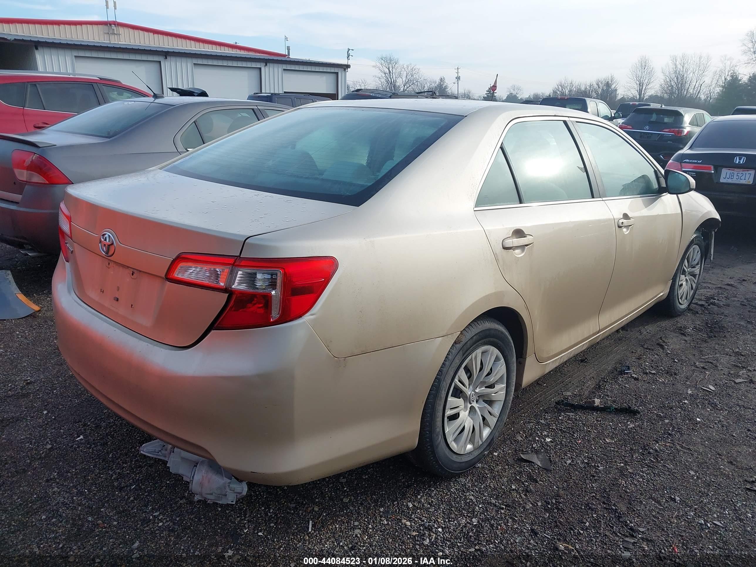 TOYOTA CAMRY image 4