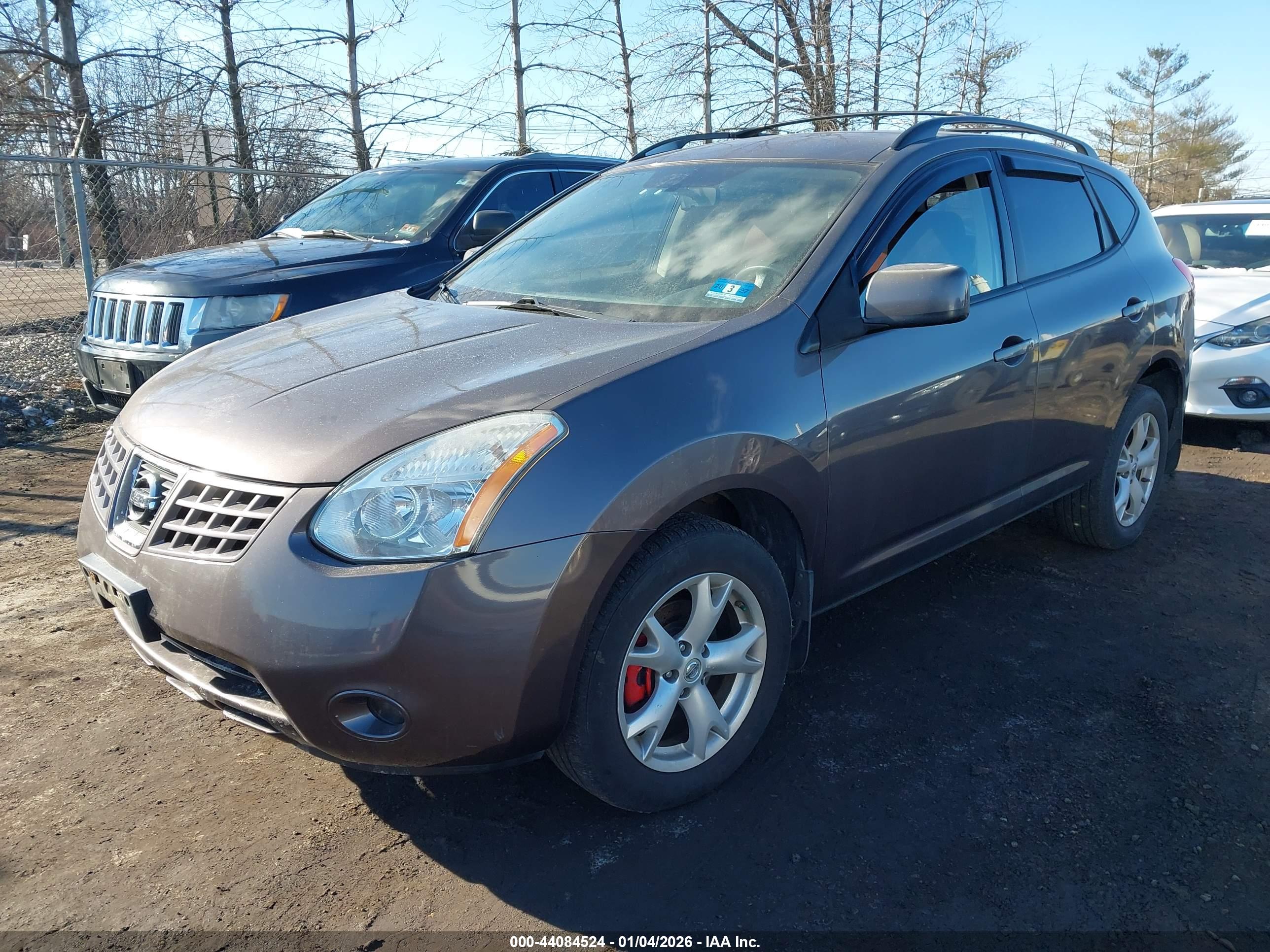 NISSAN ROGUE image 2