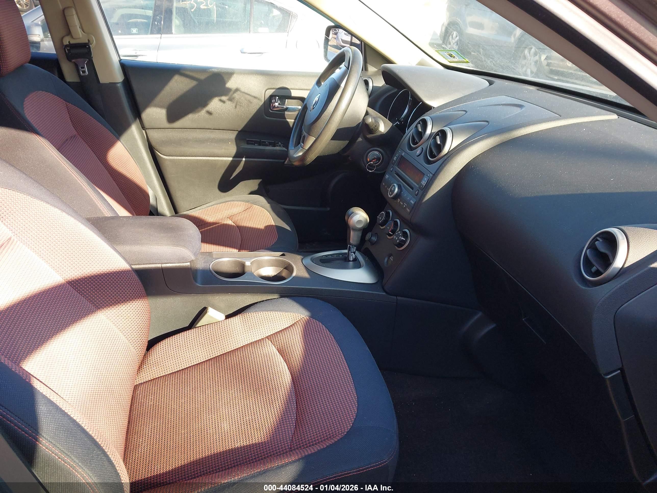 NISSAN ROGUE image 5