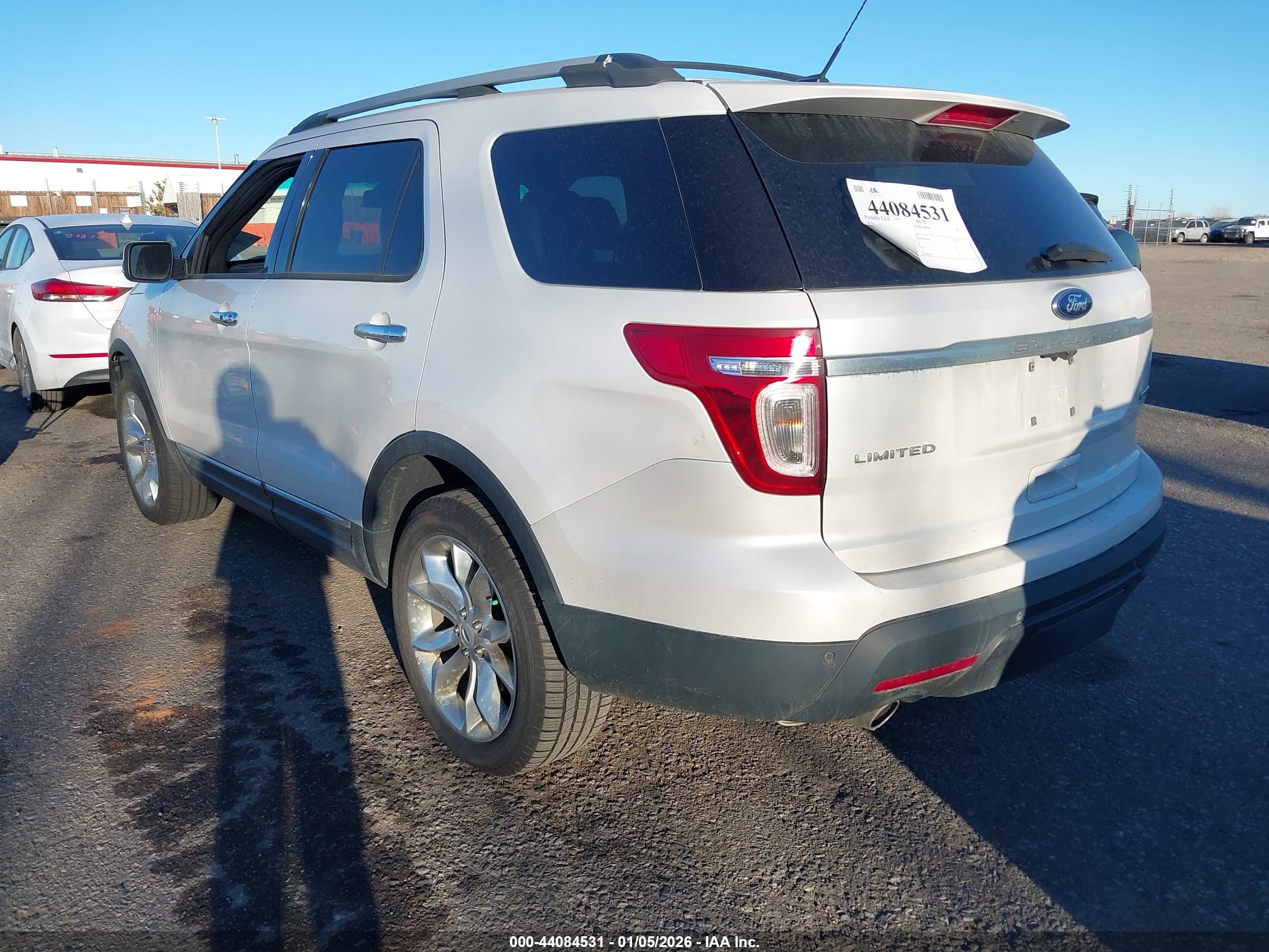 FORD EXPLORER image 3