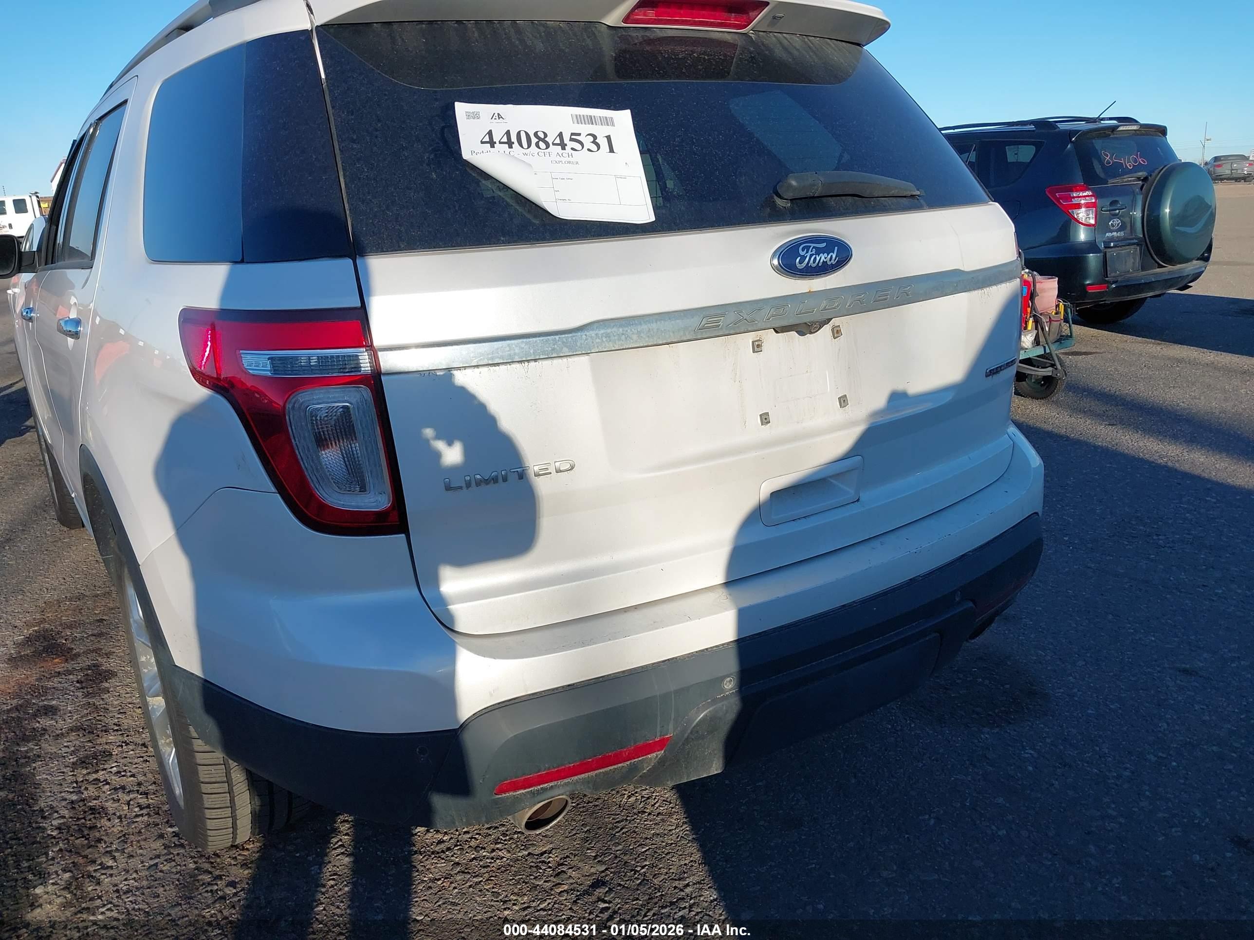 FORD EXPLORER image 6