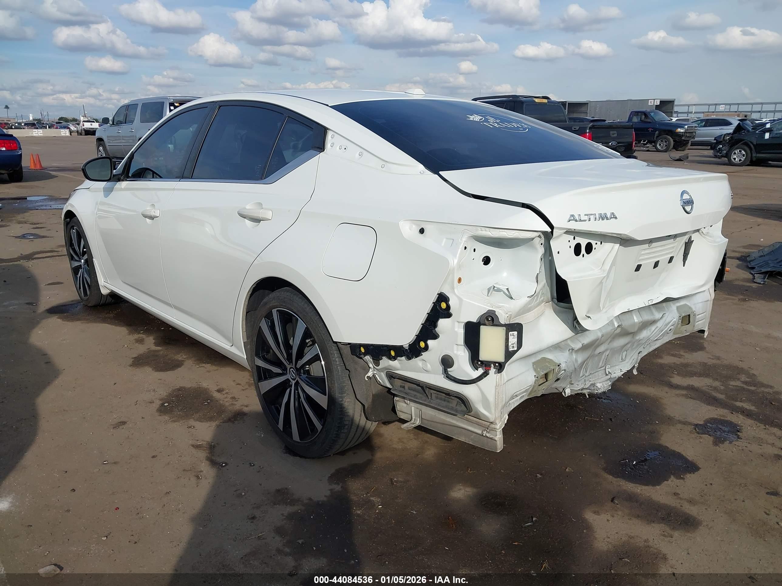 NISSAN ALTIMA image 3