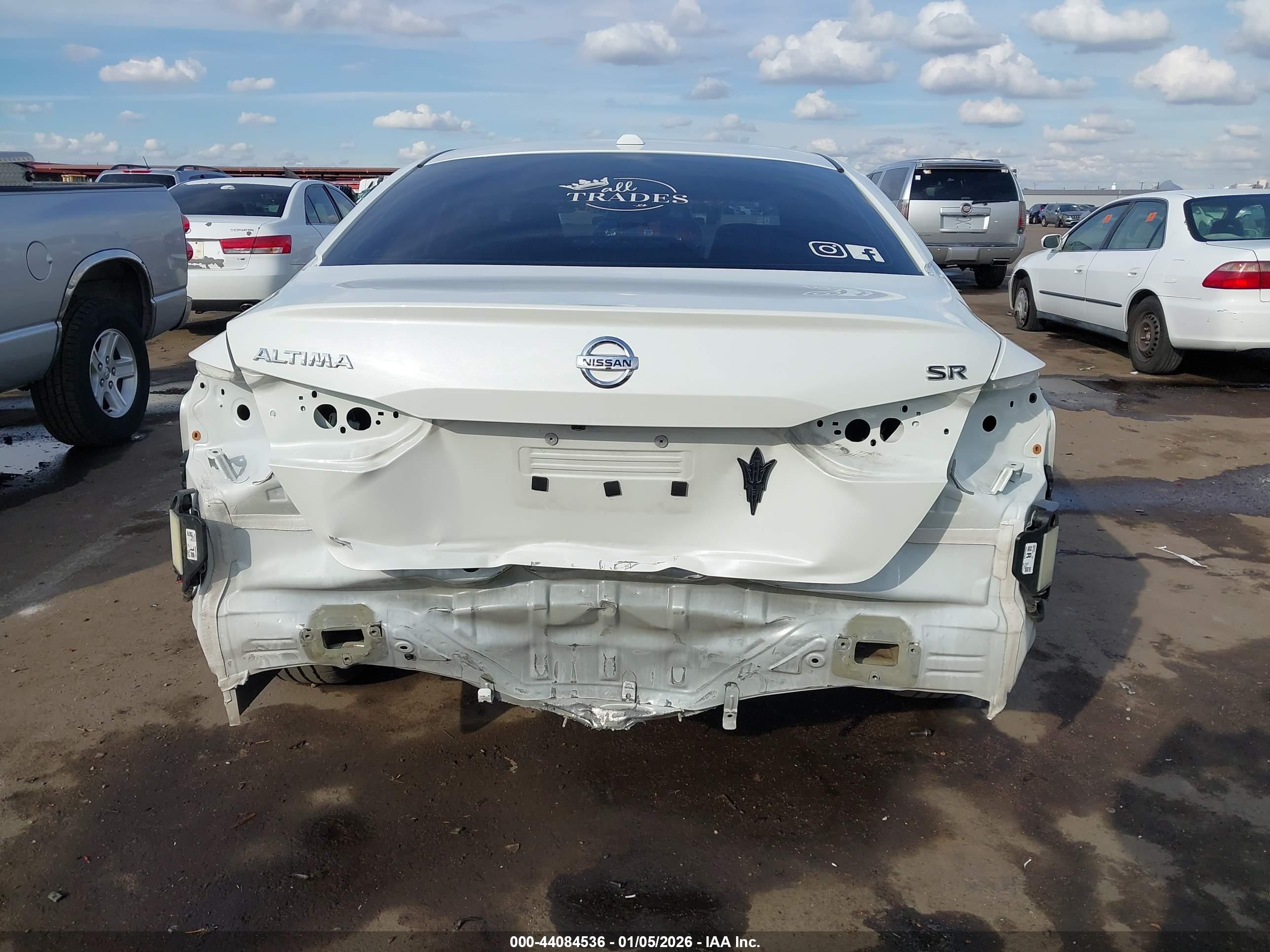 NISSAN ALTIMA image 6