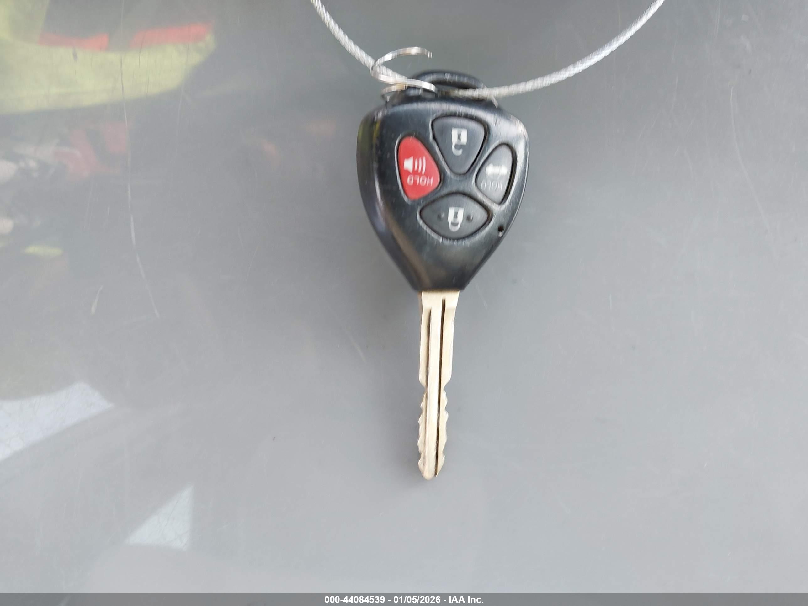 TOYOTA CAMRY image 11